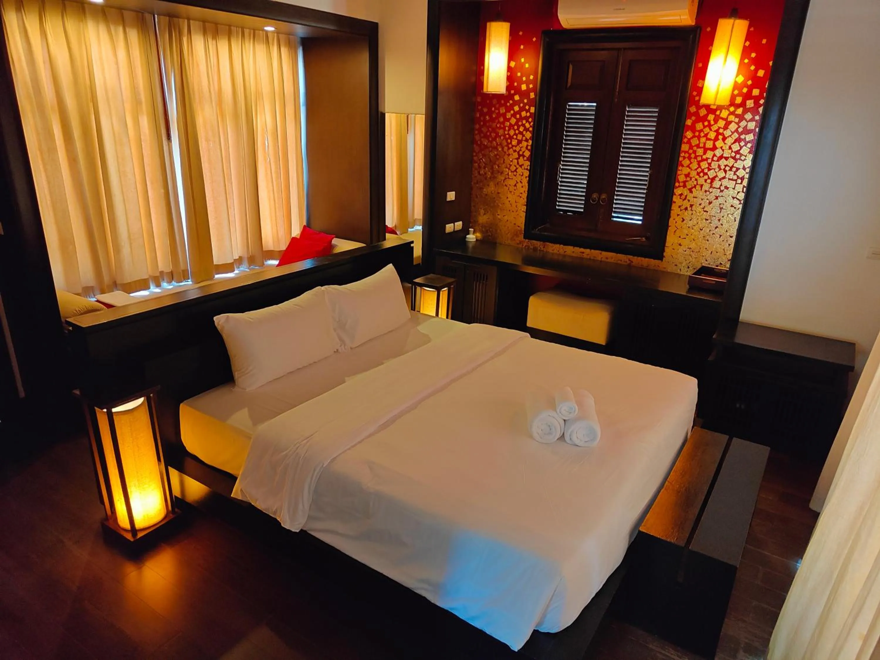 Bed in Bhundhari Resort & Villas Samui