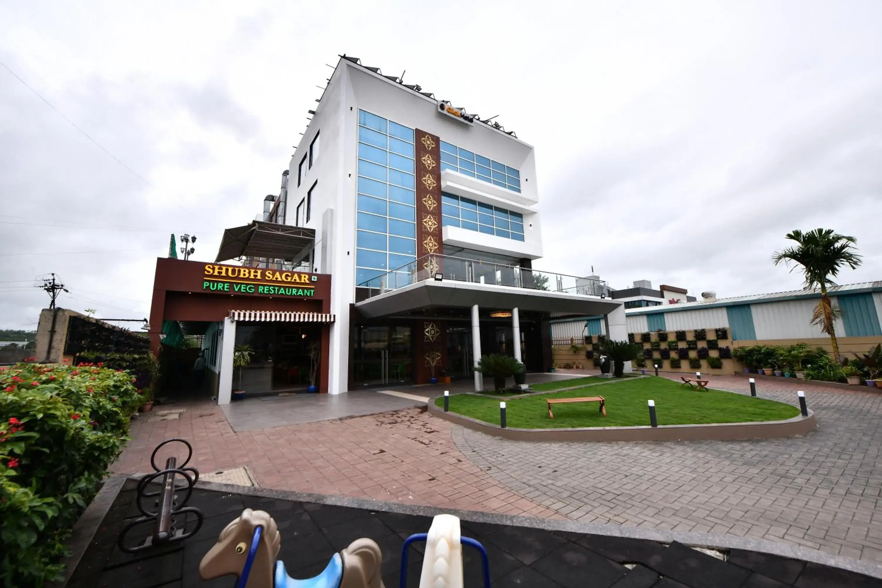 Property building in Click Hotel Sagar Plaza Chakan, Pune Property building in Click Hotel Sagar Plaza Chakan, Pune