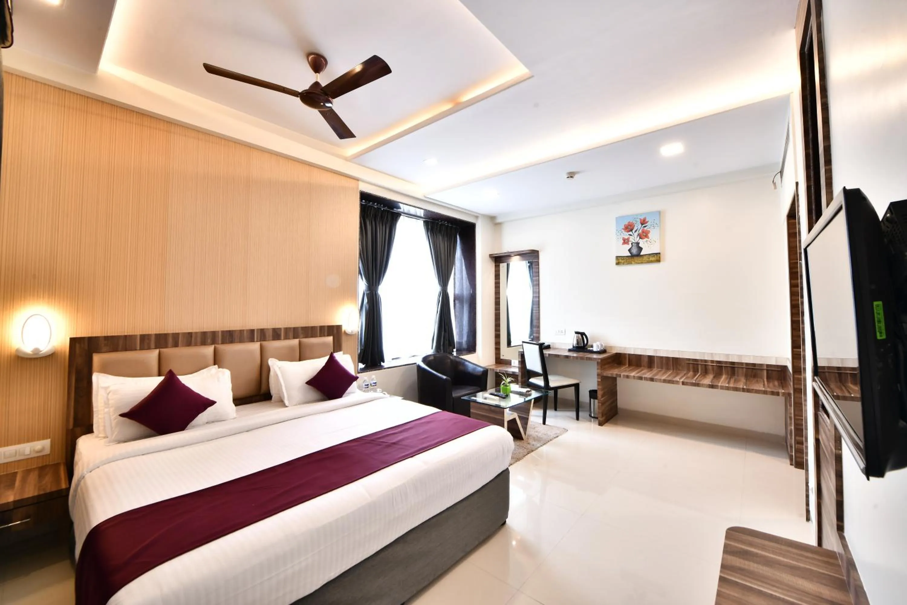 Bed in Click Hotel Sagar Plaza Chakan, Pune