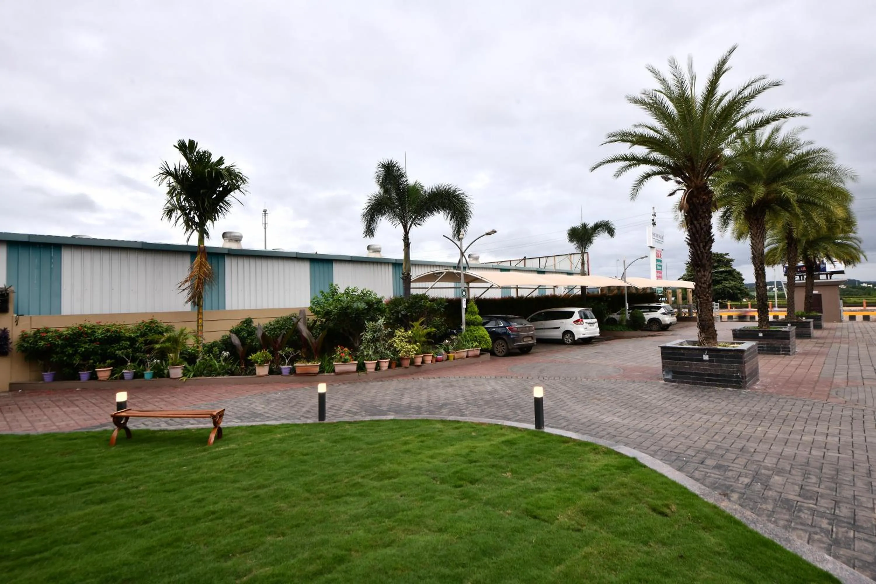 Parking in Click Hotel Sagar Plaza Chakan, Pune