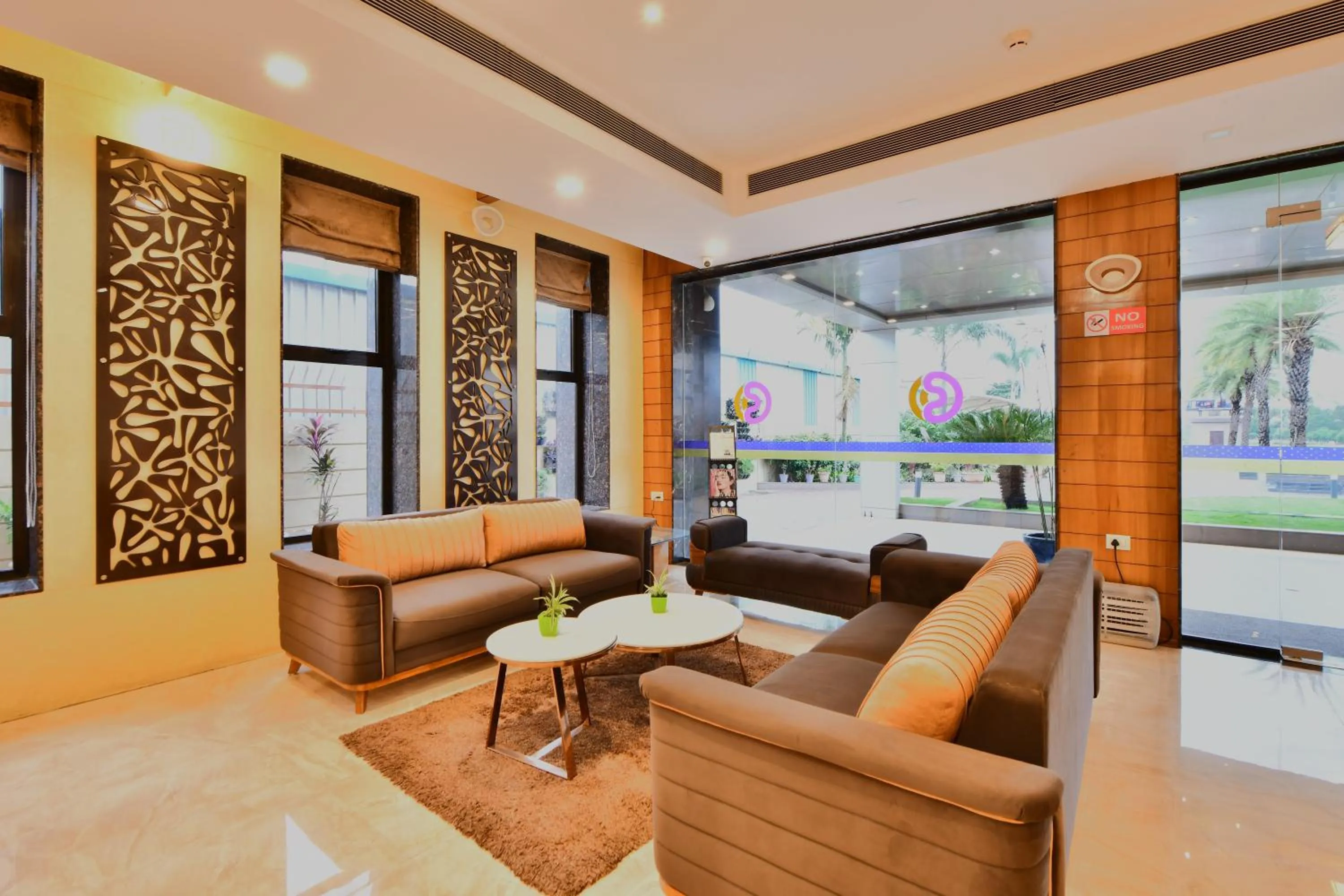 Lobby or reception in Click Hotel Sagar Plaza Chakan, Pune