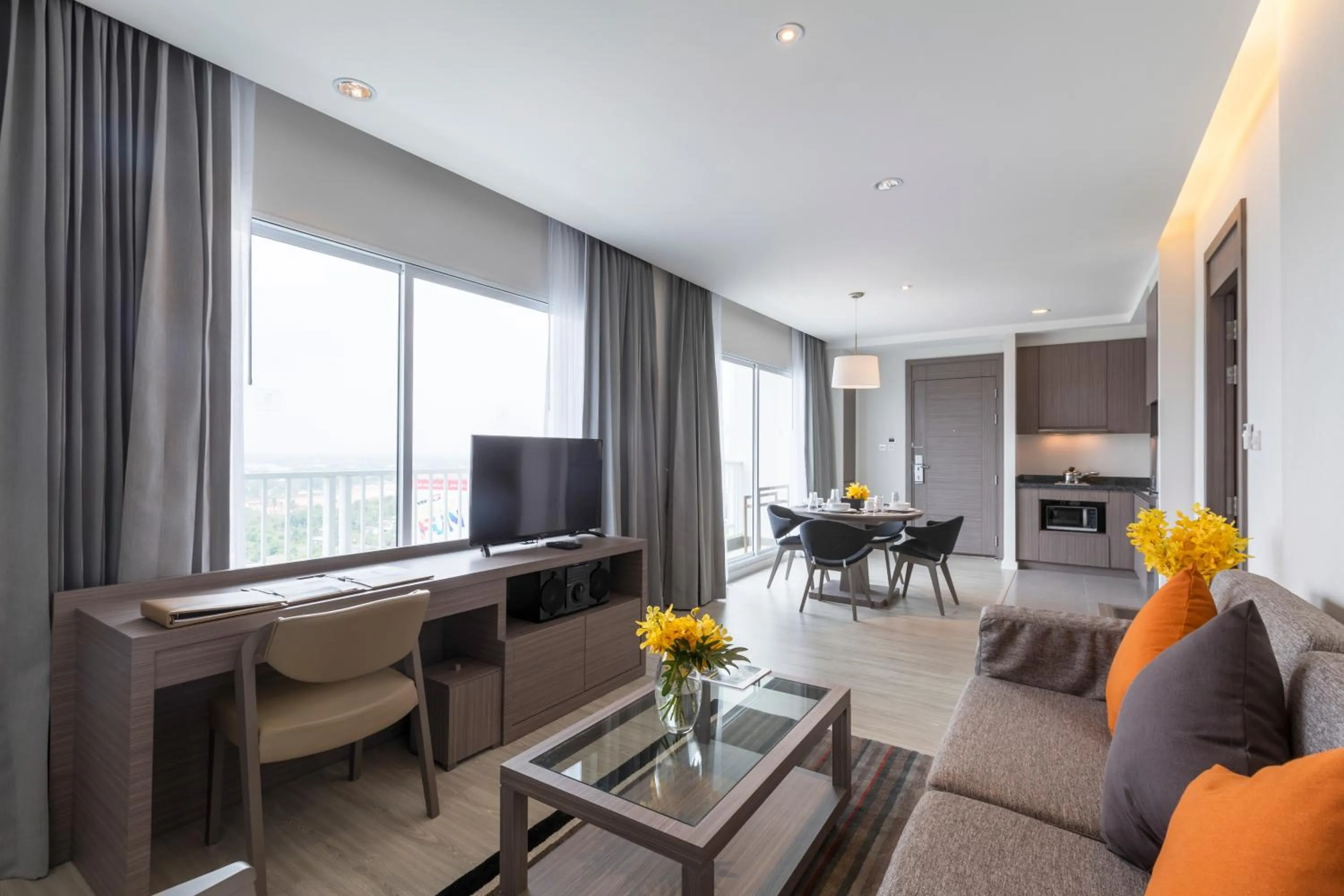 TV and multimedia in Kantary Hotel Korat