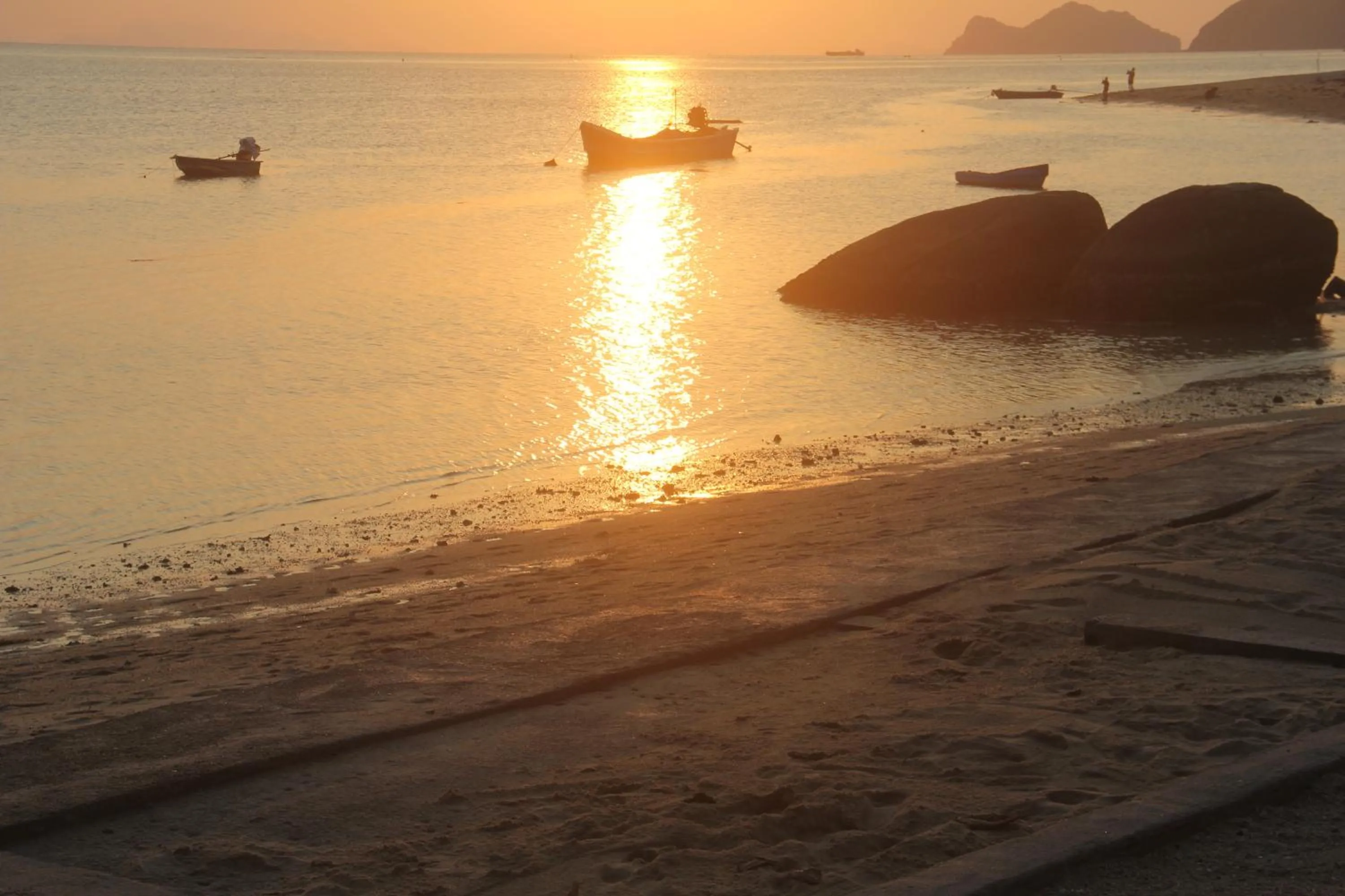 Beach in Two Rocks Bungalows
