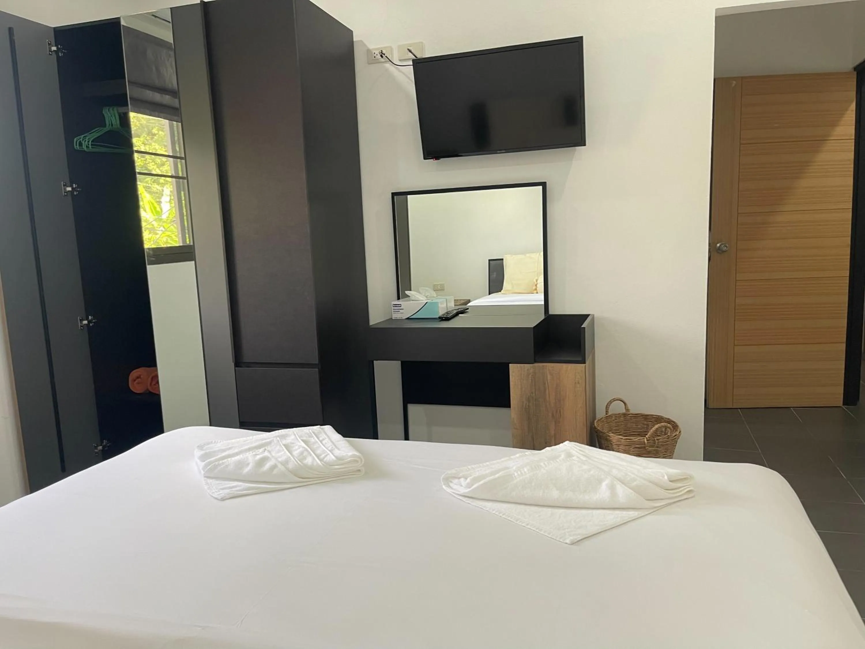 Bedroom, Bed in Lotus Bleu Resort & Restaurant