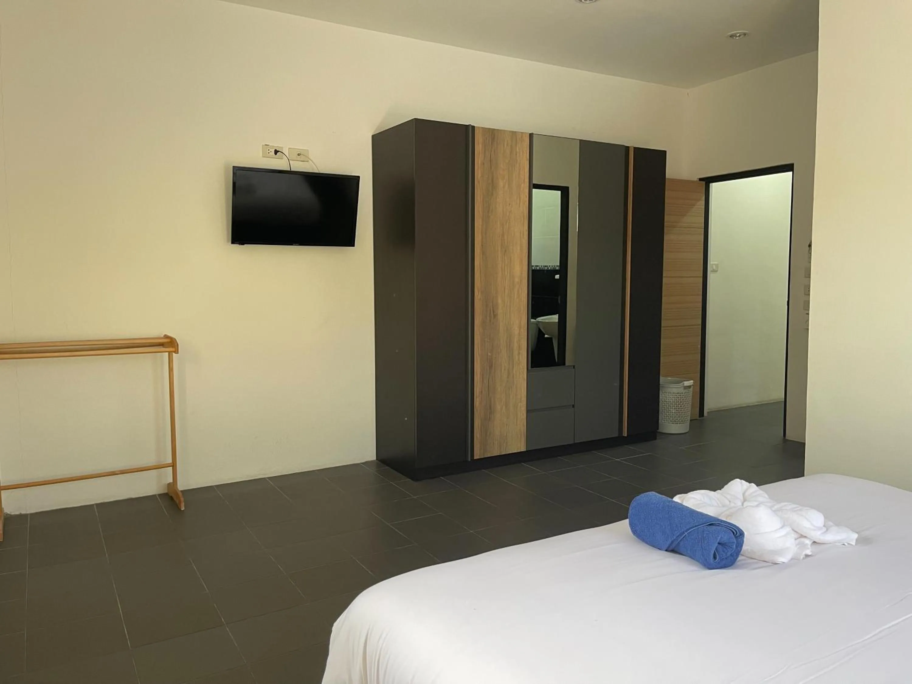 Bedroom, Bed in Lotus Bleu Resort & Restaurant