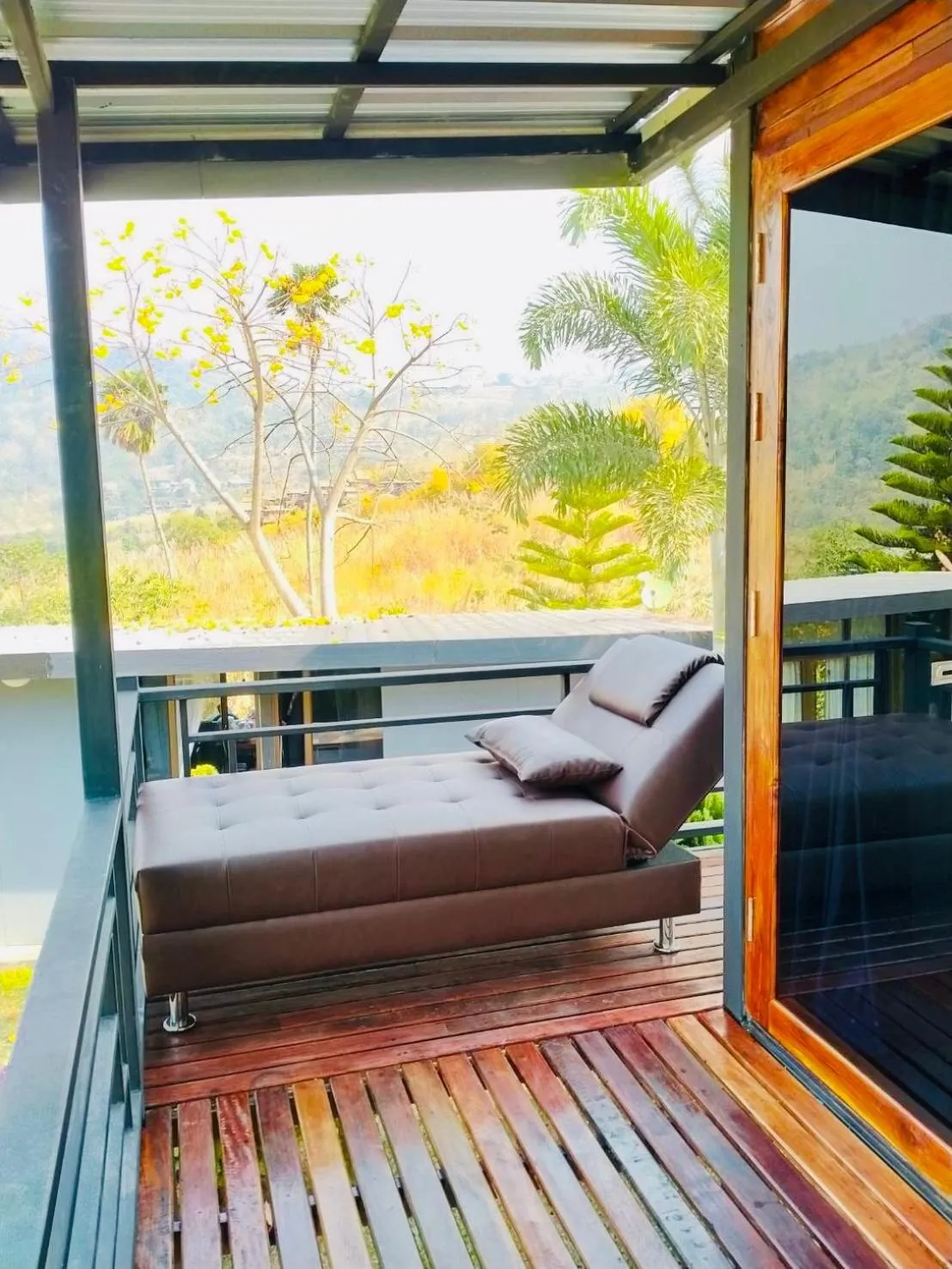 Thanorm Rak Resort