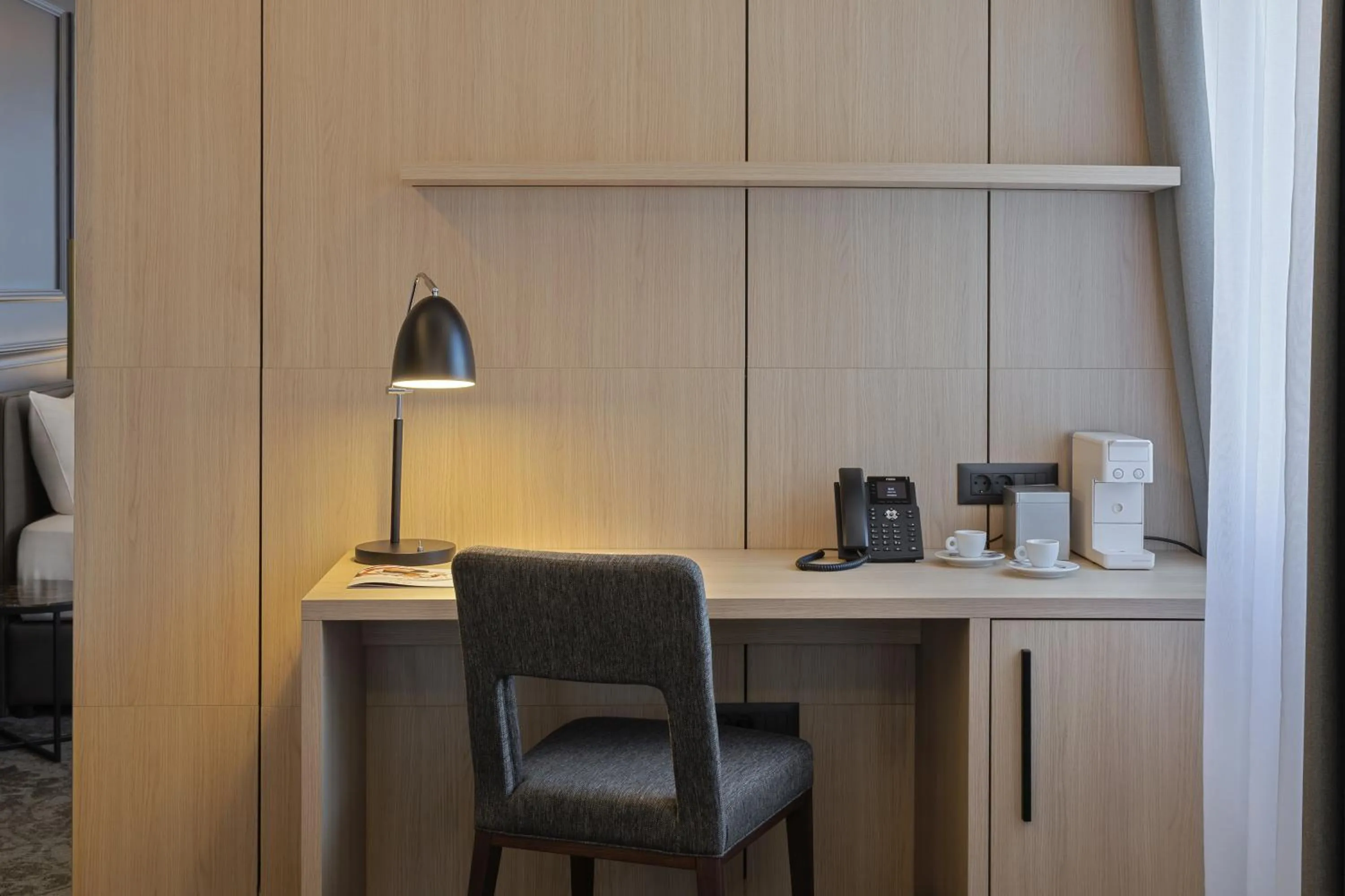 Coffee/tea facilities in Apeiro City Avant-garde Hotel