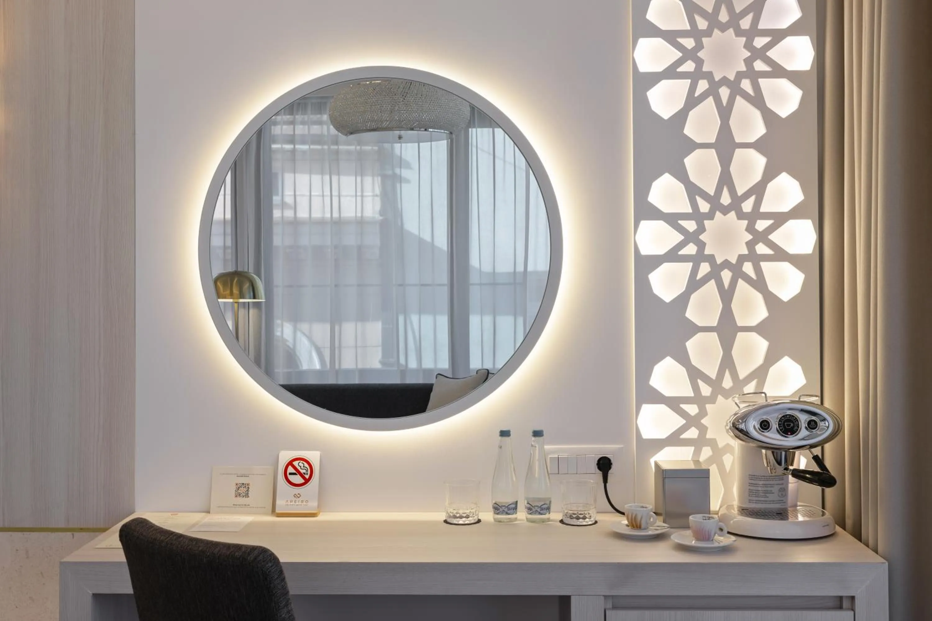 Coffee/tea facilities in Apeiro City Avant-garde Hotel