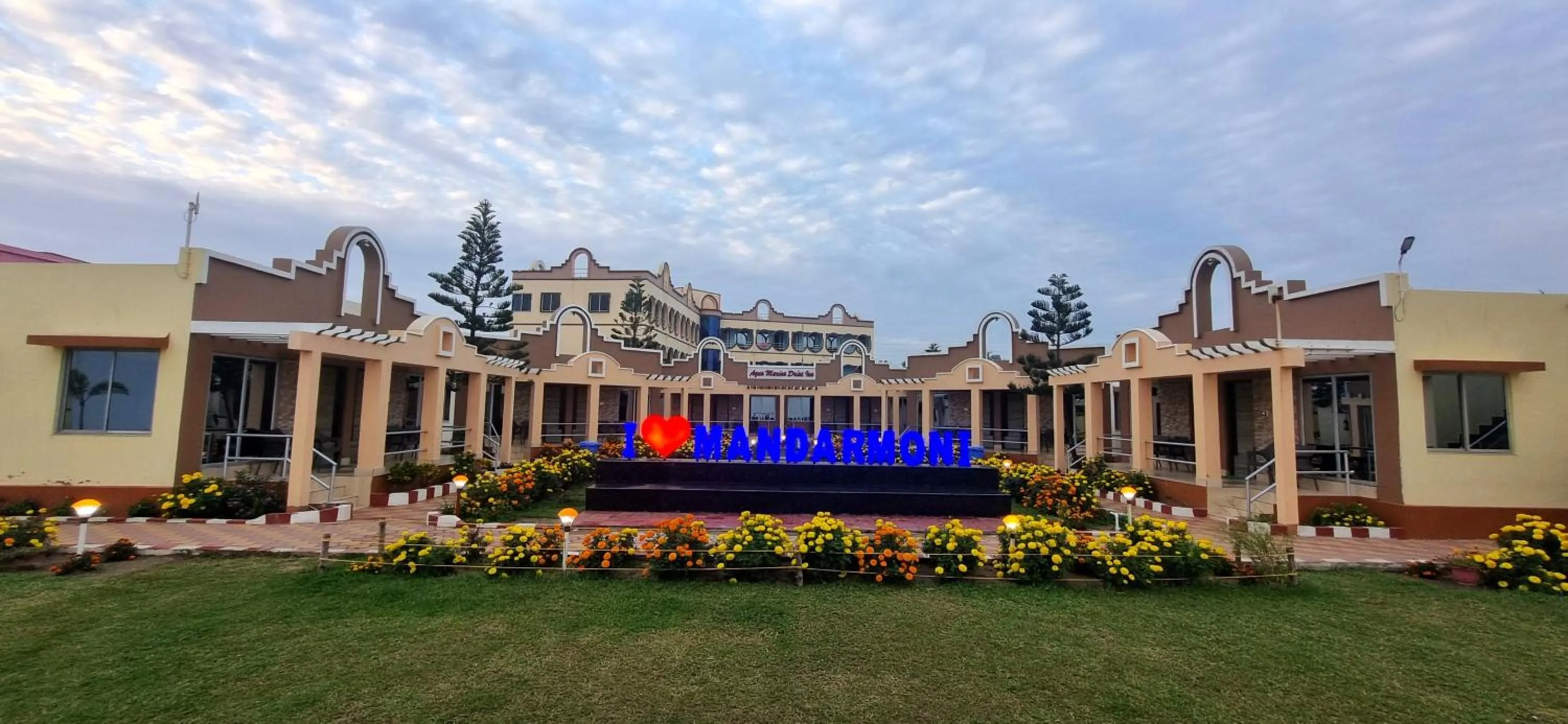 Property building in Aqua Marina Drive Inn