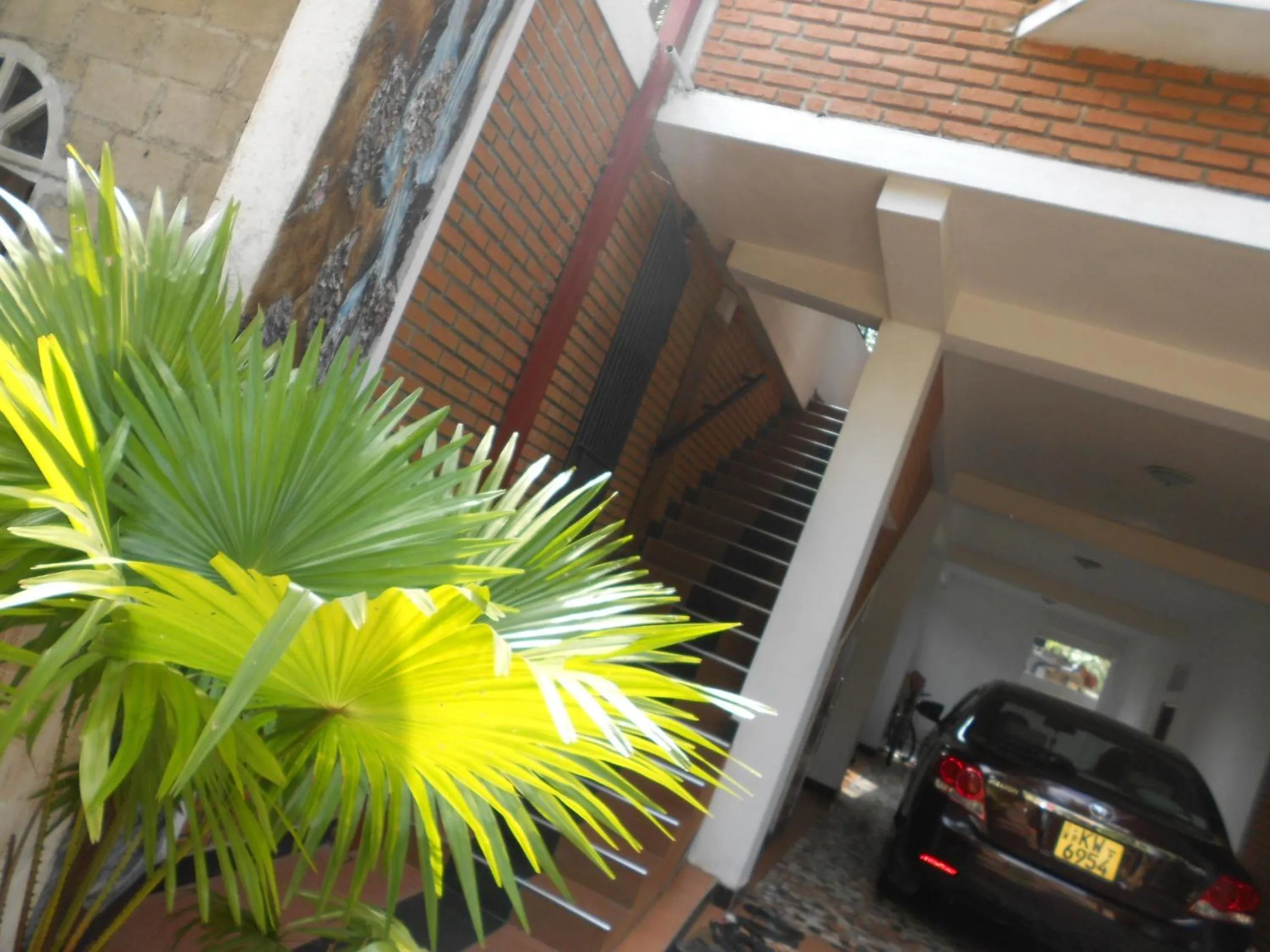 Facade/entrance in Melvila