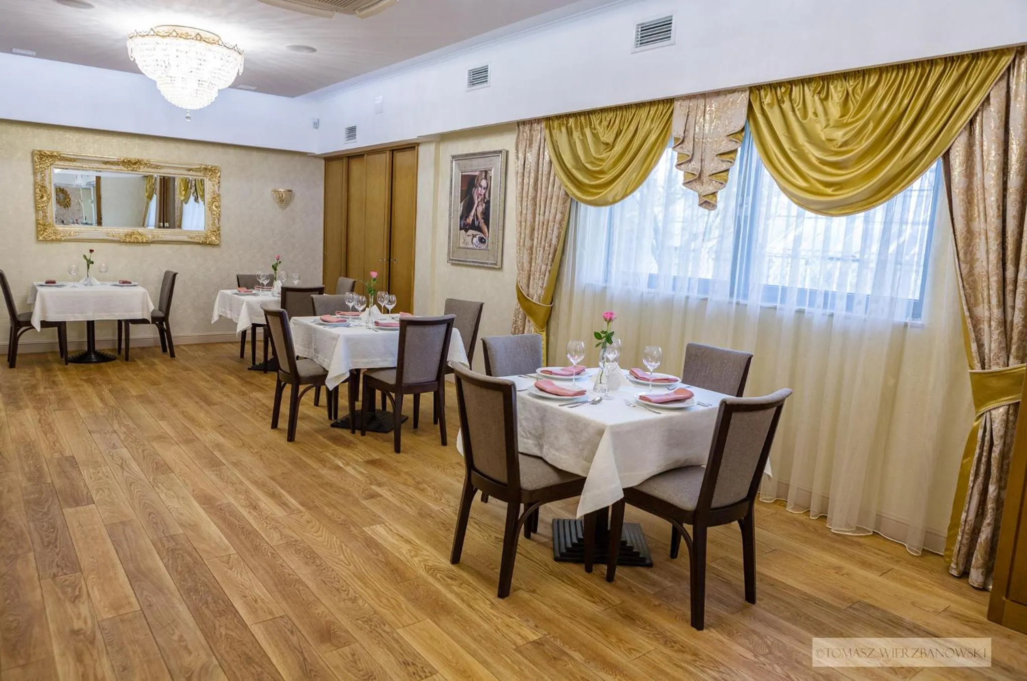 Restaurant/places to eat in Hotel Lord Krosno