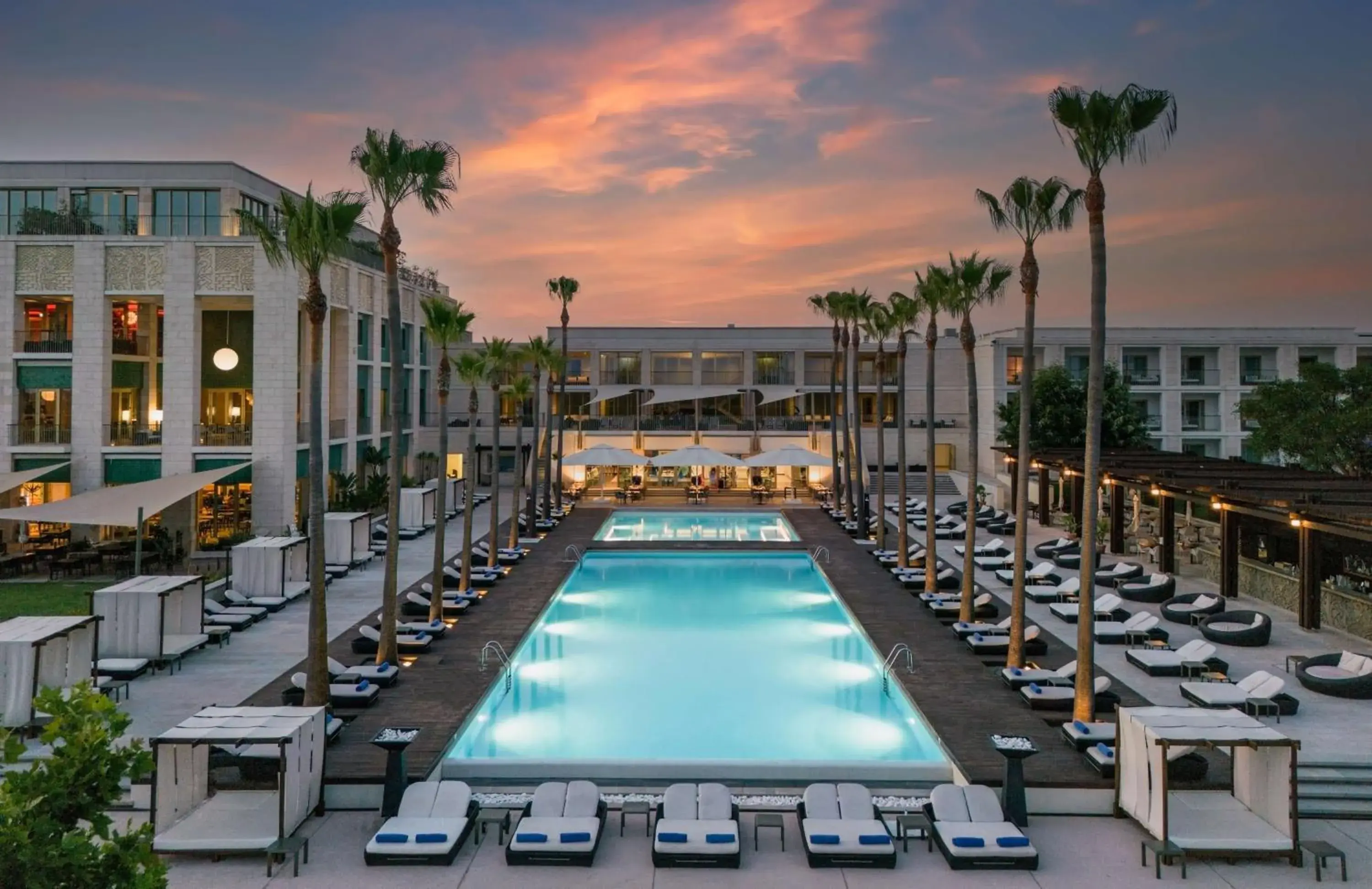Pool view in Anantara Vilamoura Algarve Resort Pool view in Anantara Vilamoura Algarve Resort