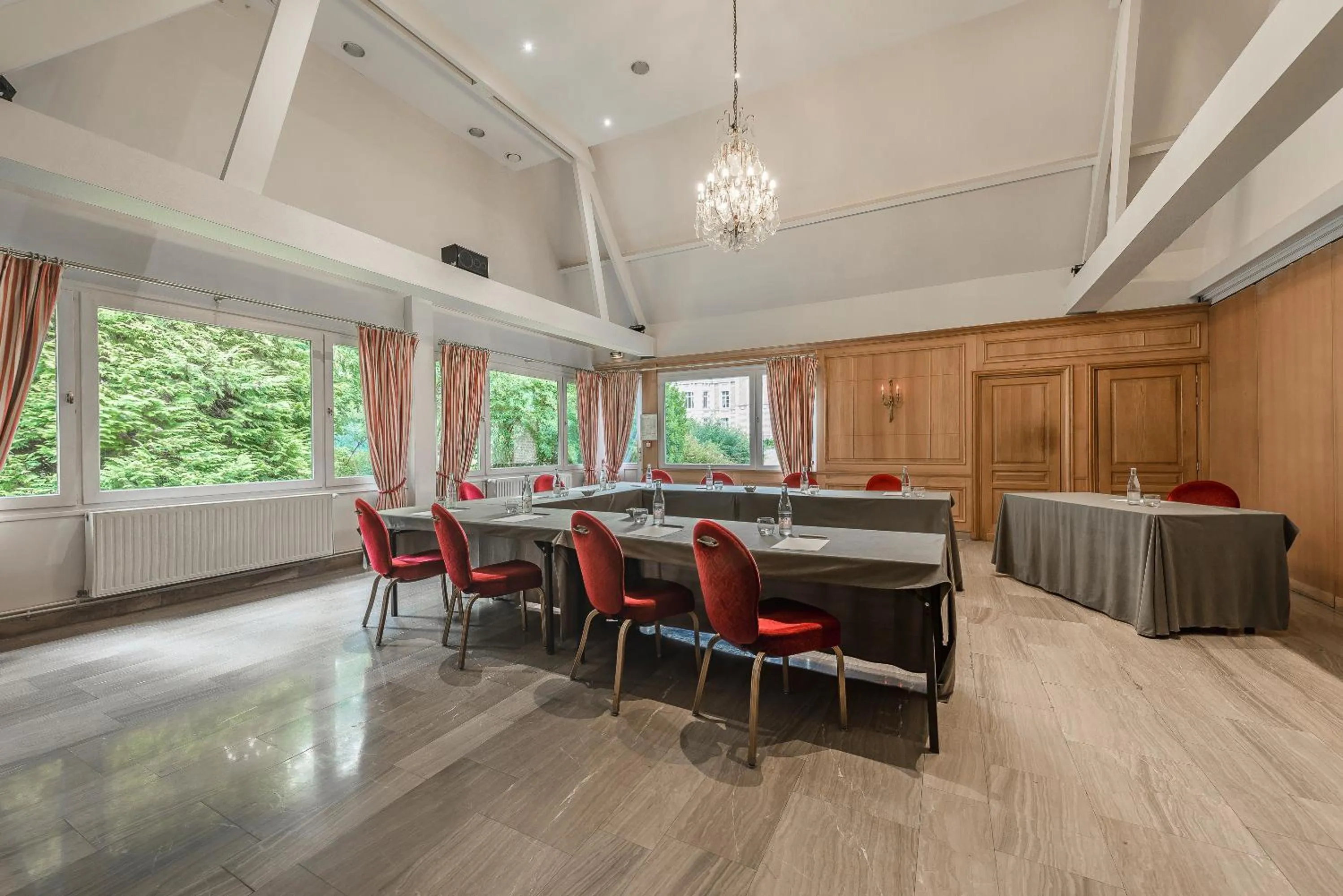 Meeting/conference room in Hôtel Château Tilques