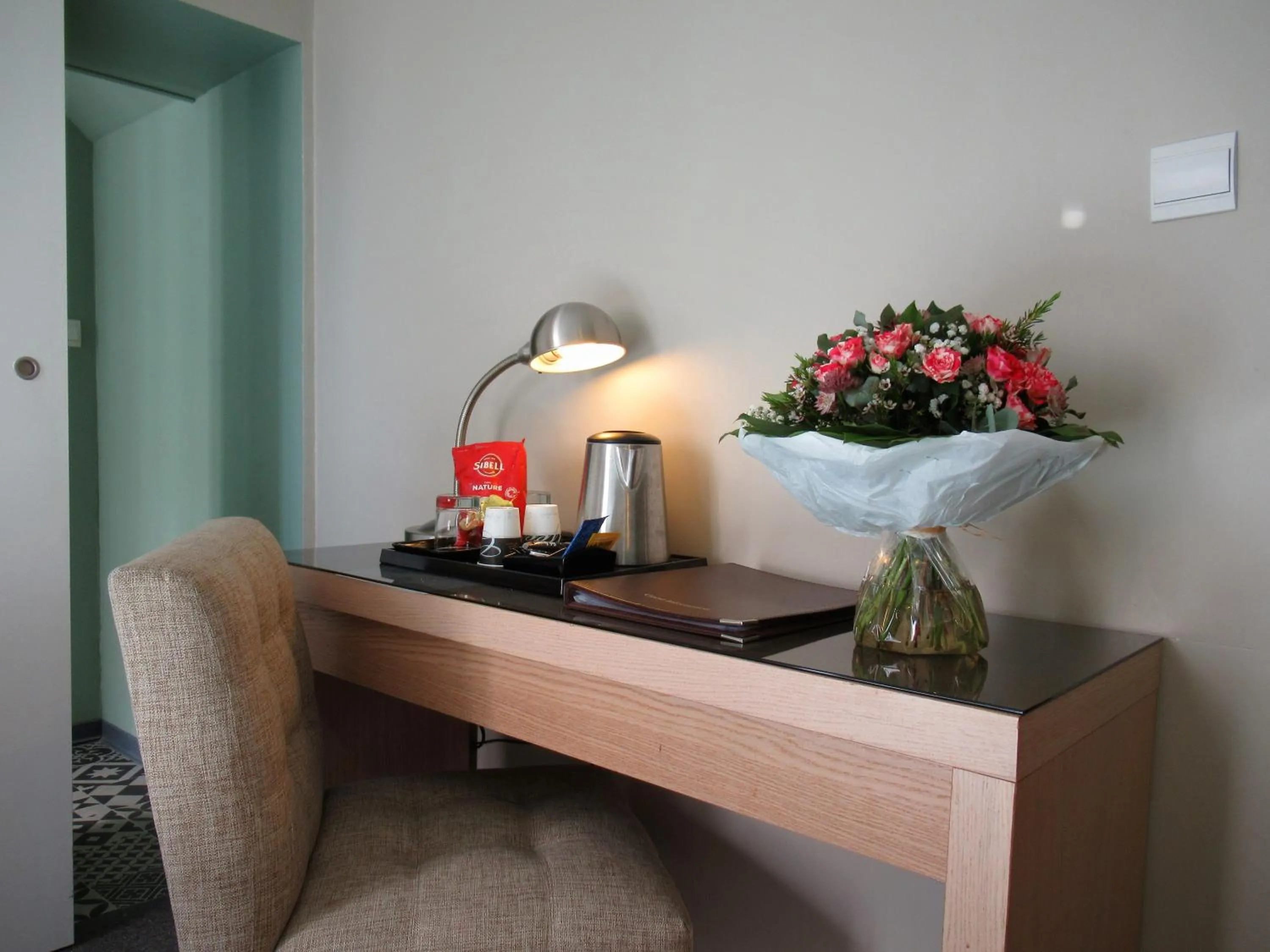 Coffee/tea facilities in Be Cottage Hotel