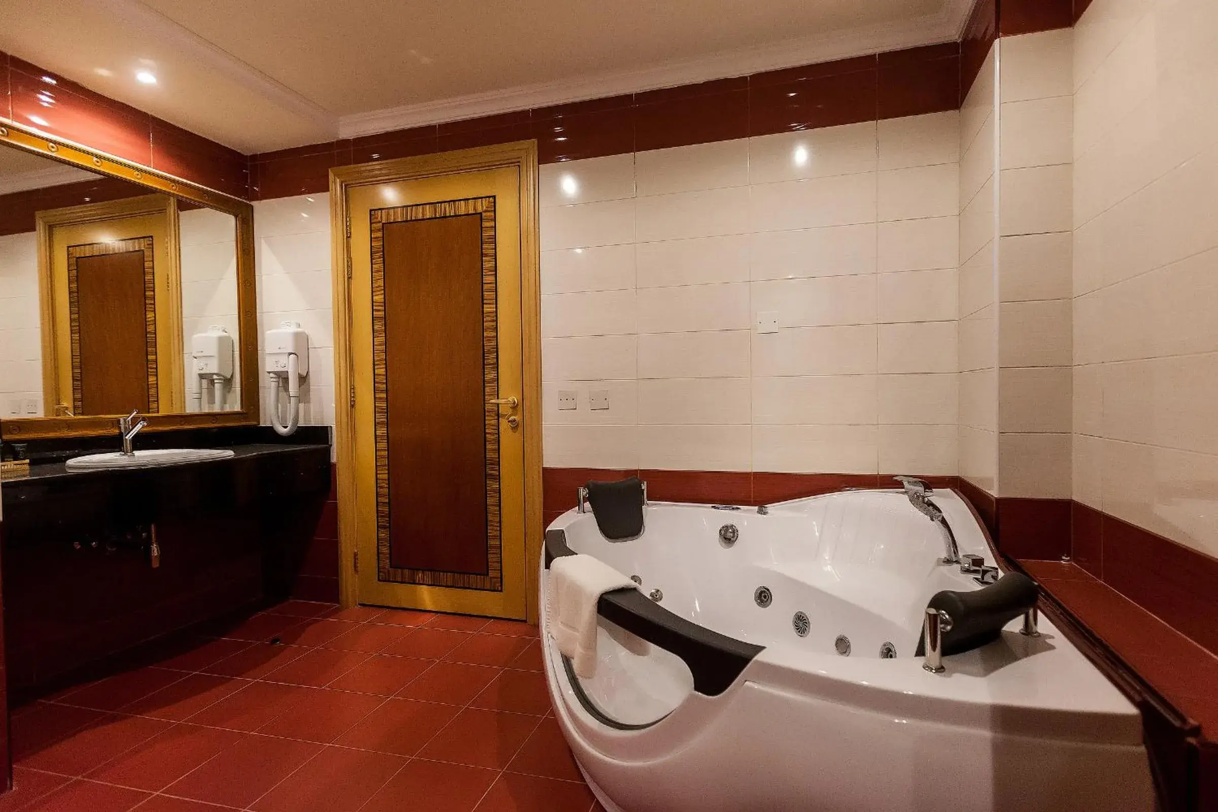 Bathroom in Red Castle Hotel - Managed by Aoudi Consultants