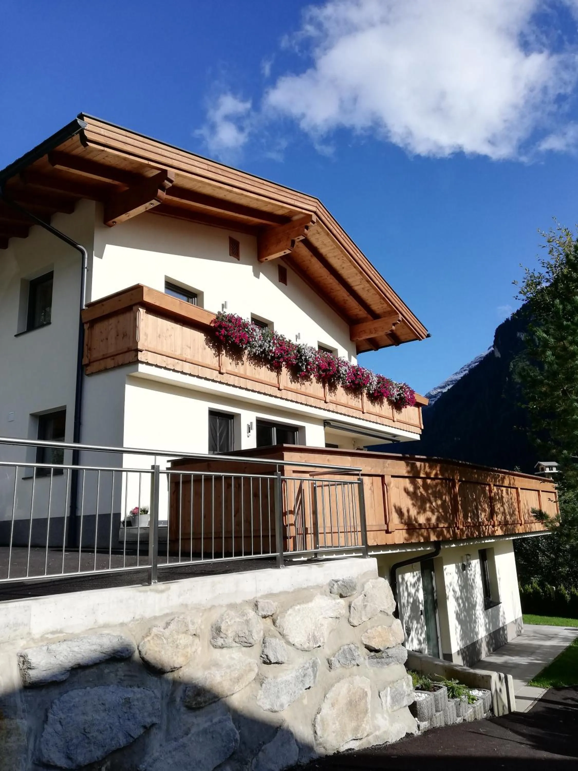 Property building in Apart Kristall