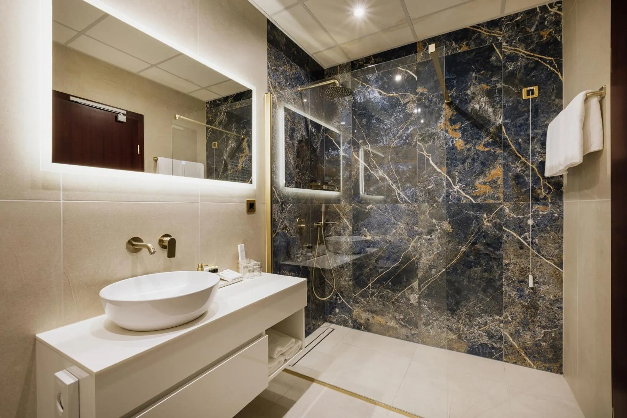 Shower in Boutique Hotel Nautica - SPA & wellness, FREE Parking, Pet friendly