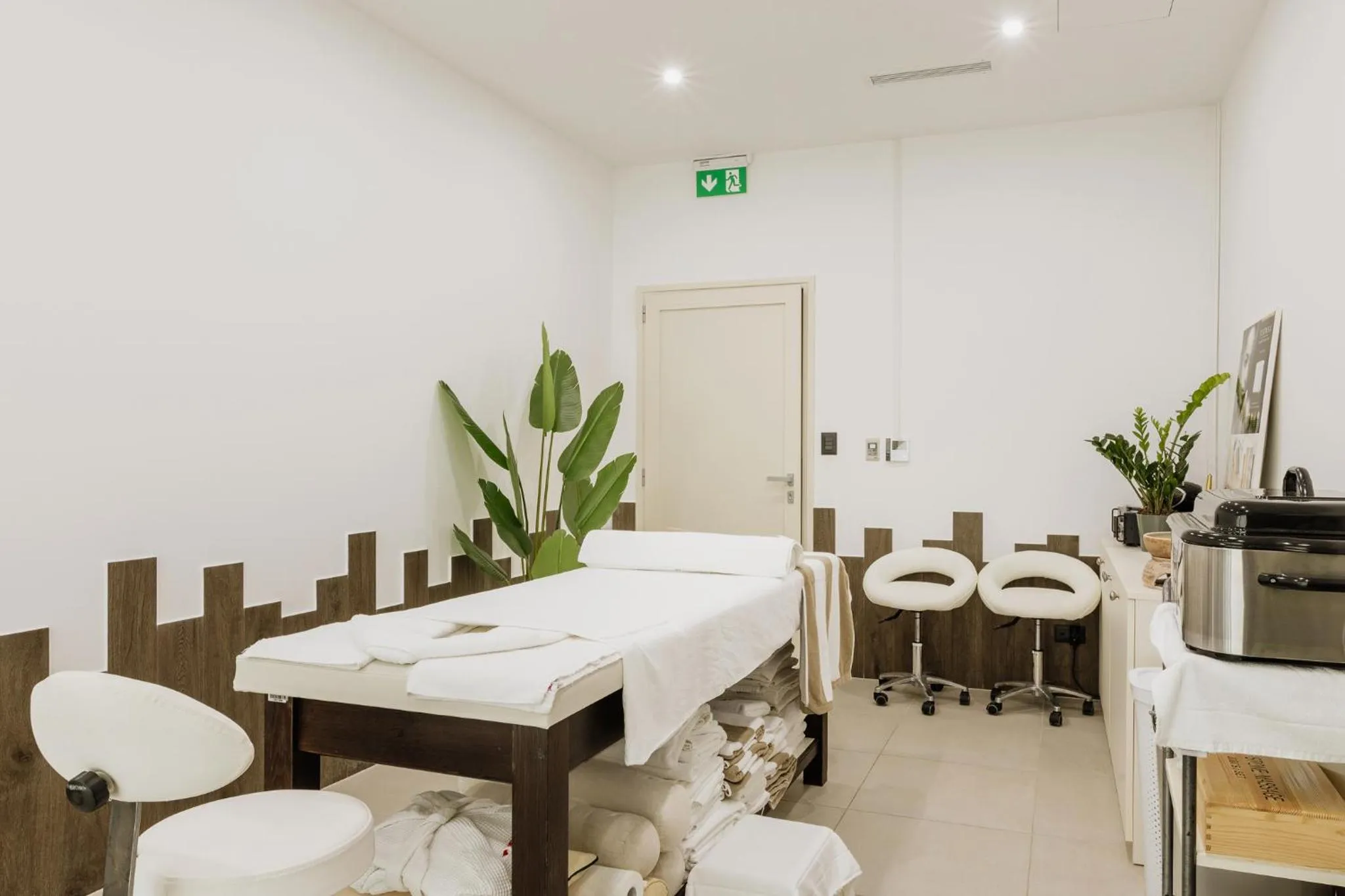 Massage in Boutique Hotel Nautica - SPA & wellness, FREE Parking, Pet friendly