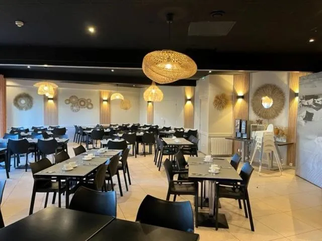 Restaurant/places to eat in Hippotel