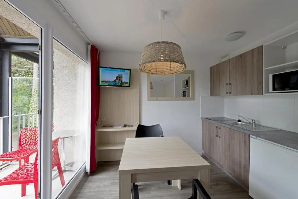 Kitchen or kitchenette in Hippotel