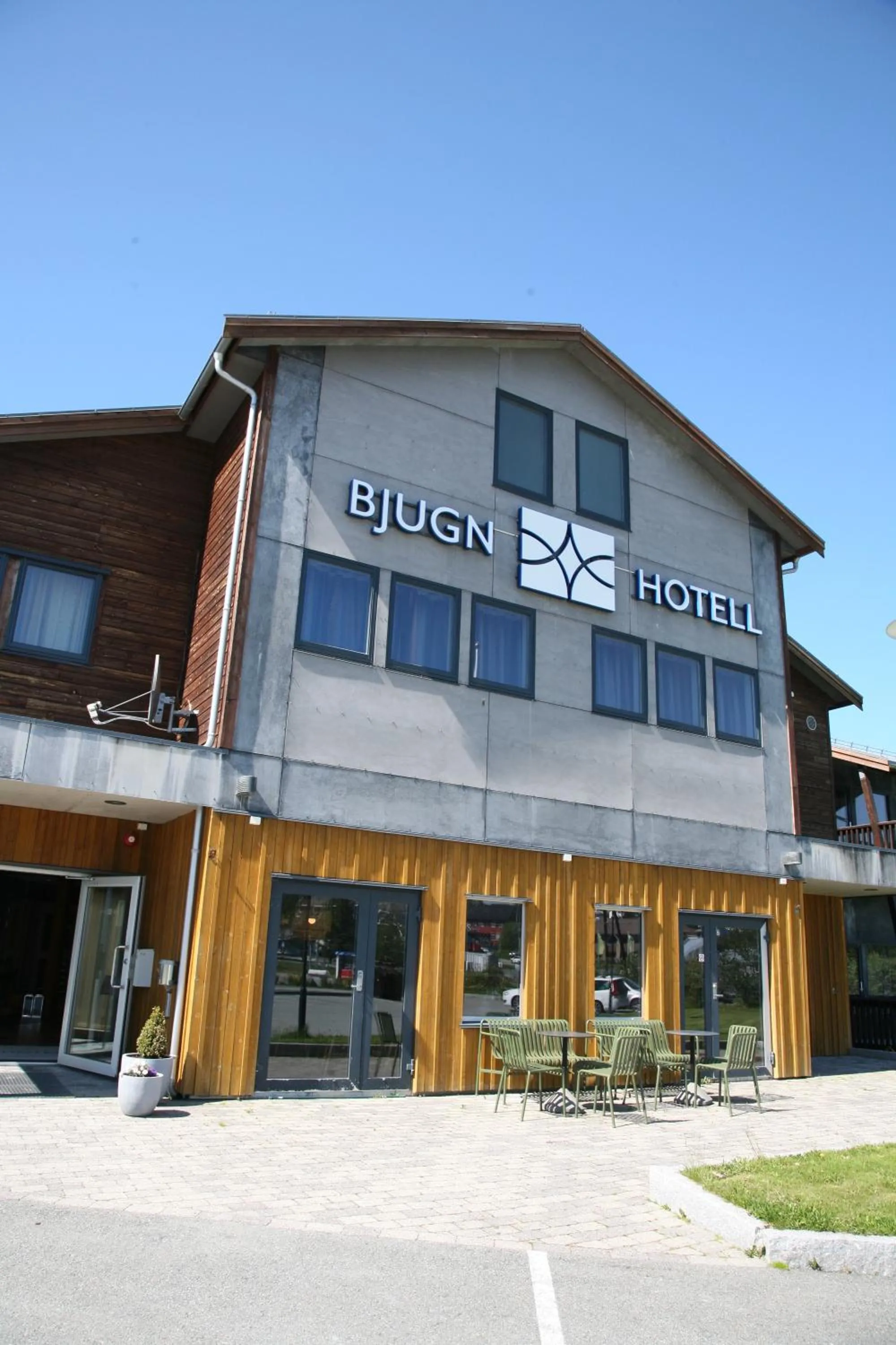 Property building in Bjugn Hotell