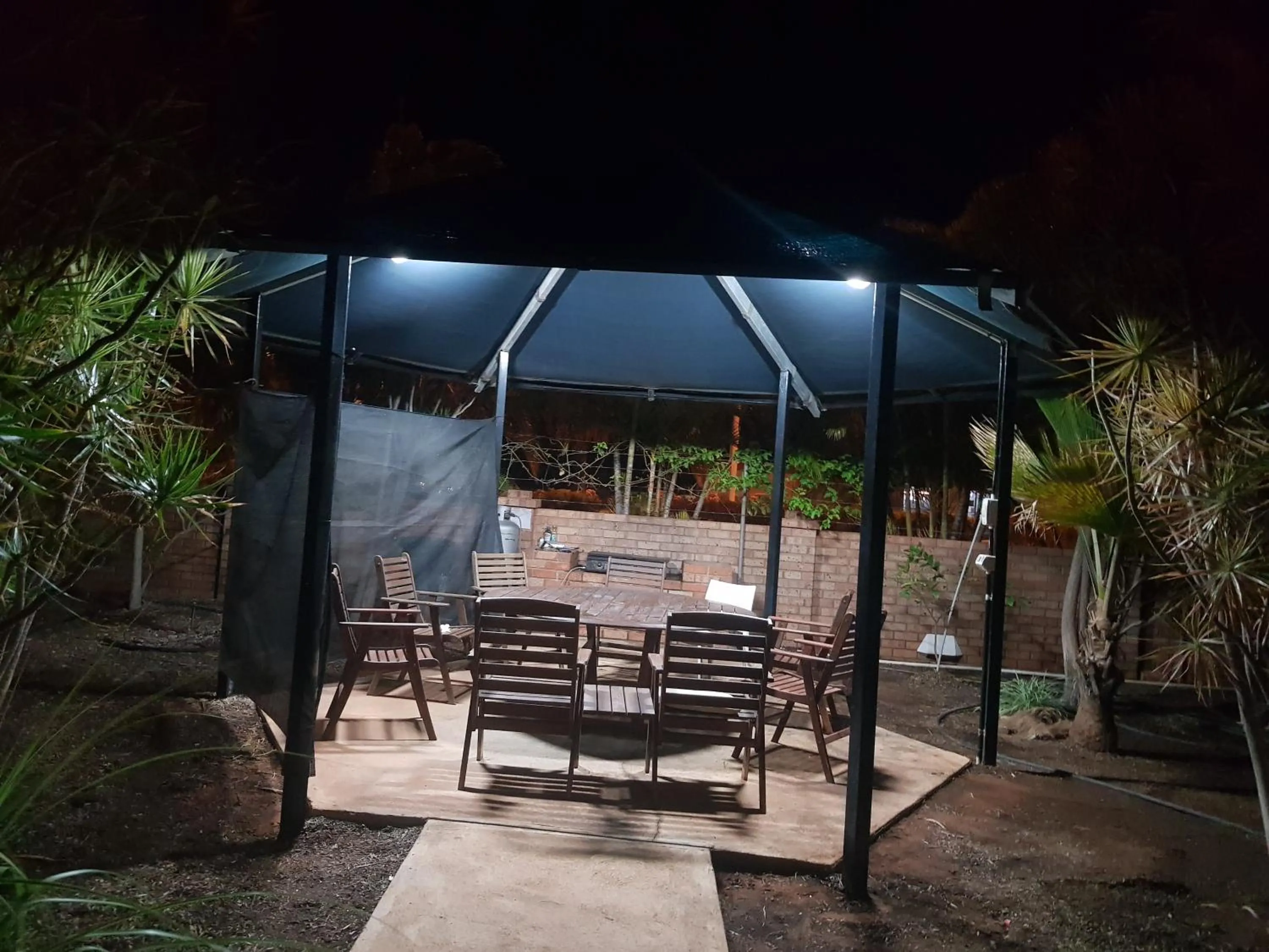 Carnarvon Central Apartments