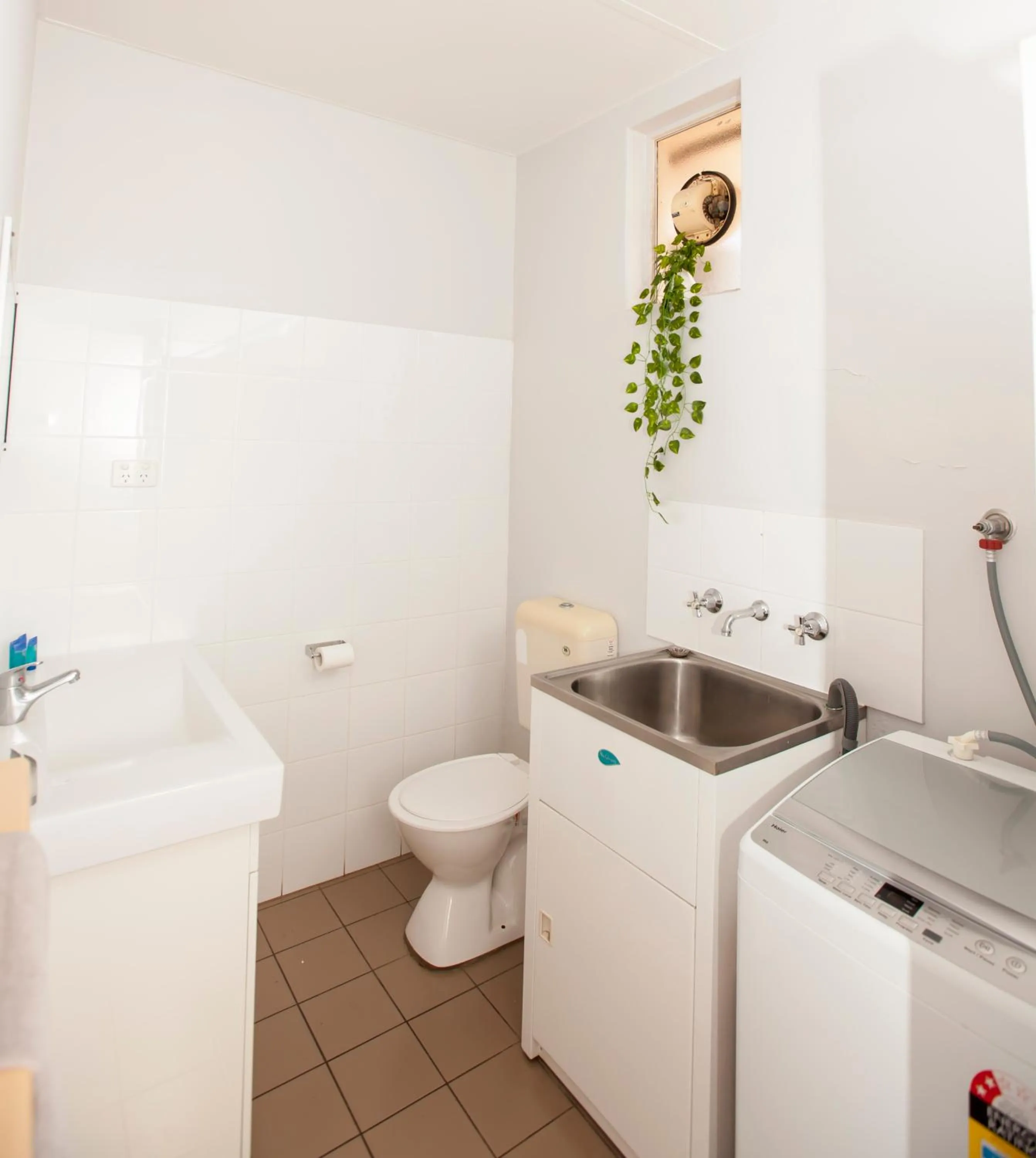 Carnarvon Central Apartments