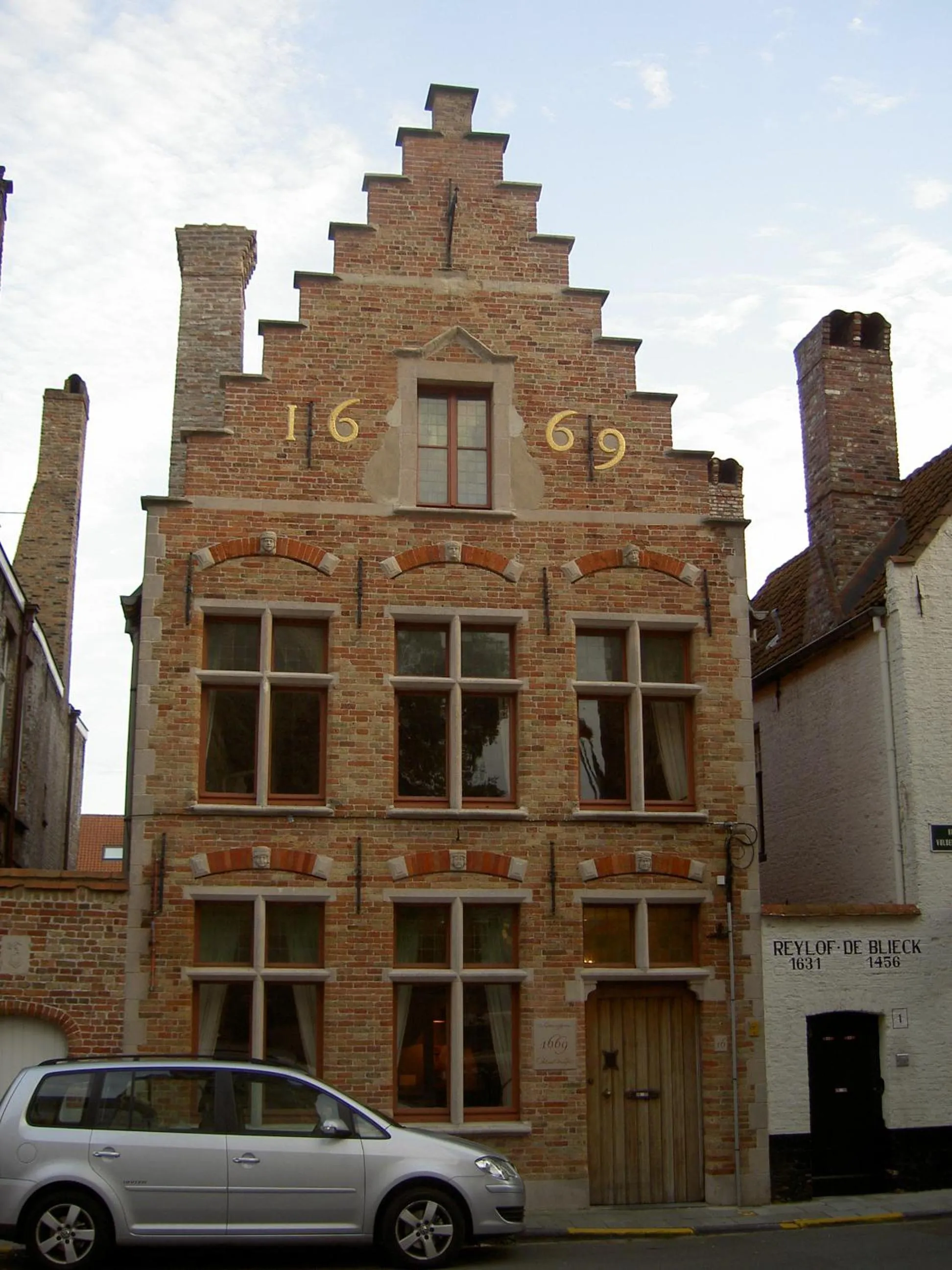 Facade/entrance in B&B 1669