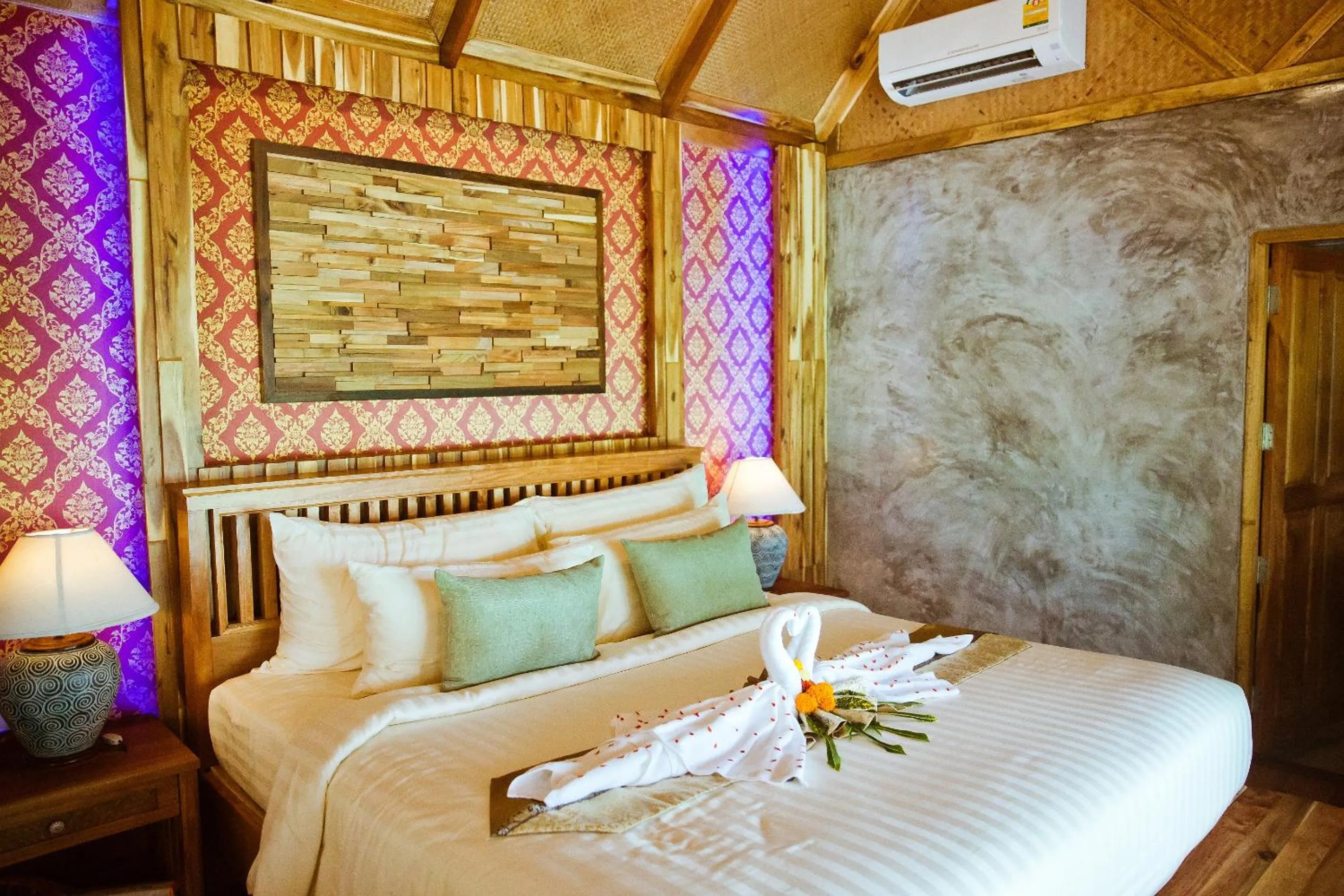 Decorative detail, Bed in Phi Phi Phu Chalet Resort