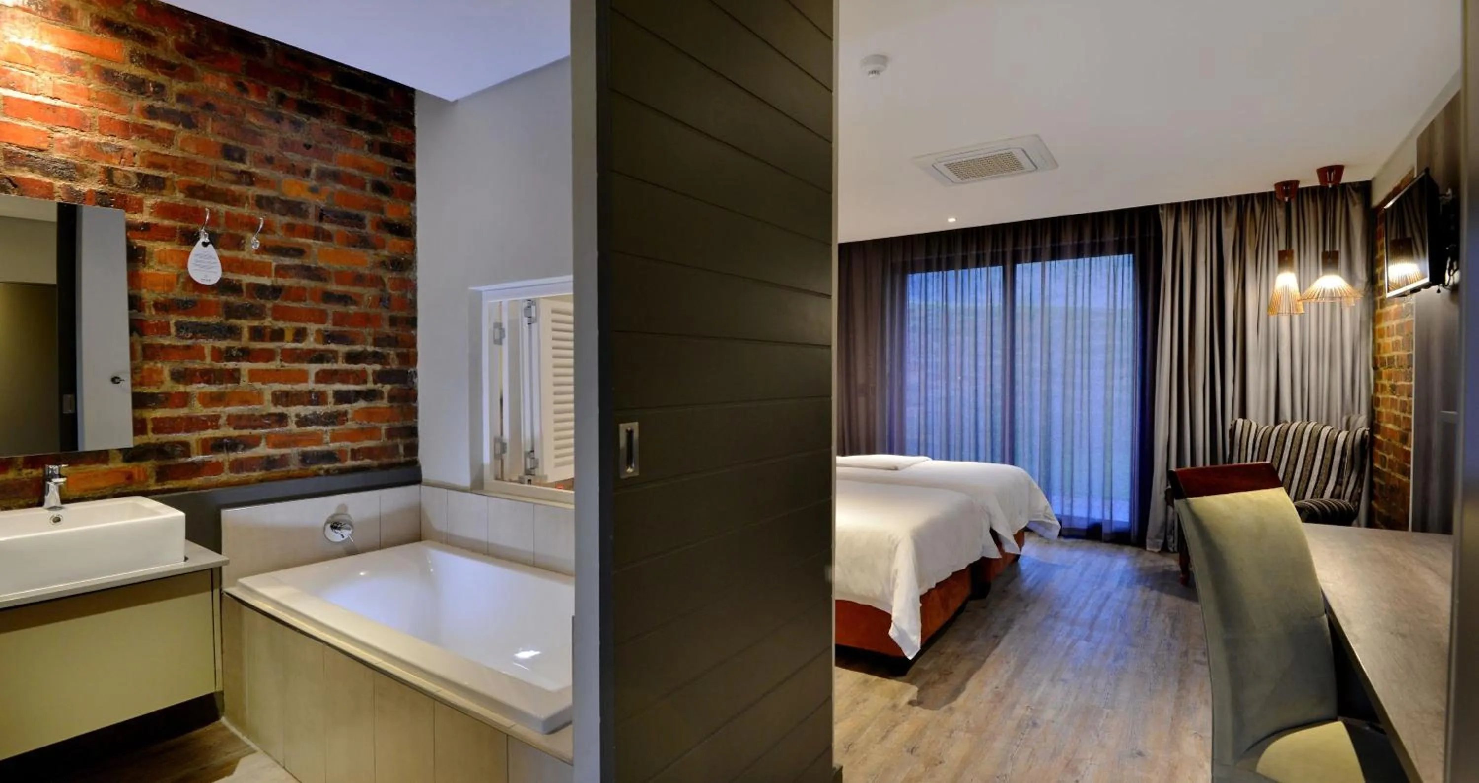 Family Room with Mountain View in ANEW Resort Vulintaba Newcastle