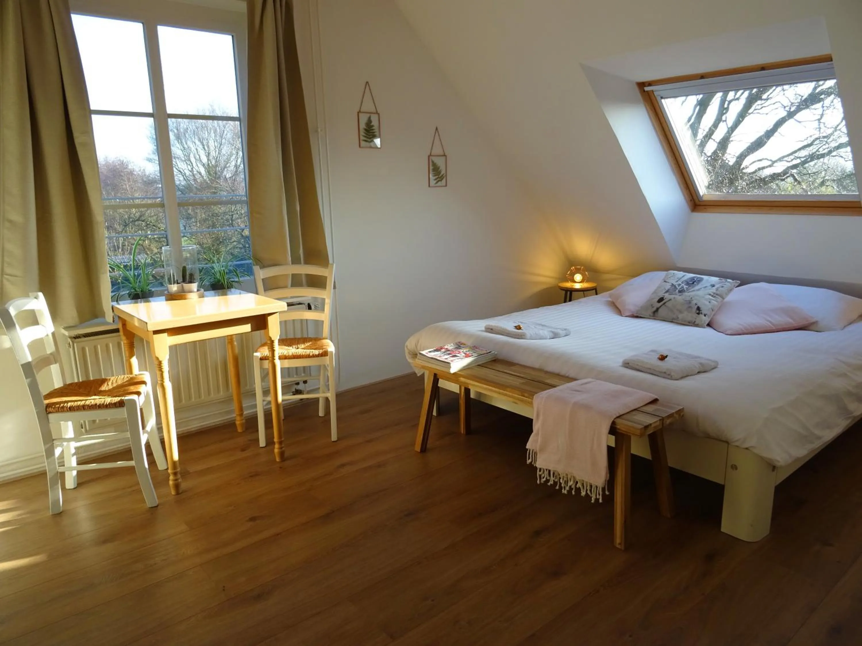 Bed in Bed and Breakfast Maas en Waal