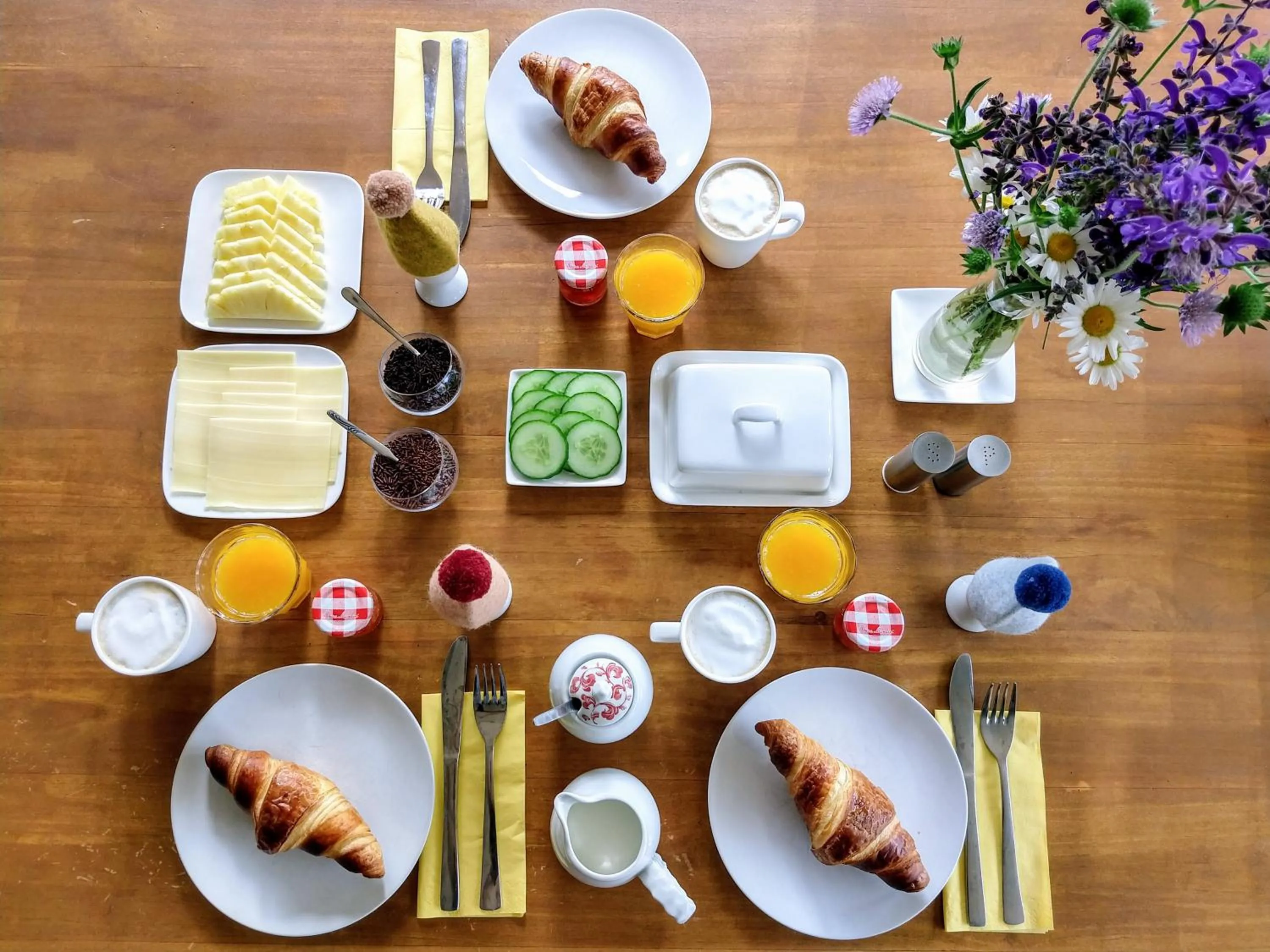 Breakfast in Bed and Breakfast Maas en Waal