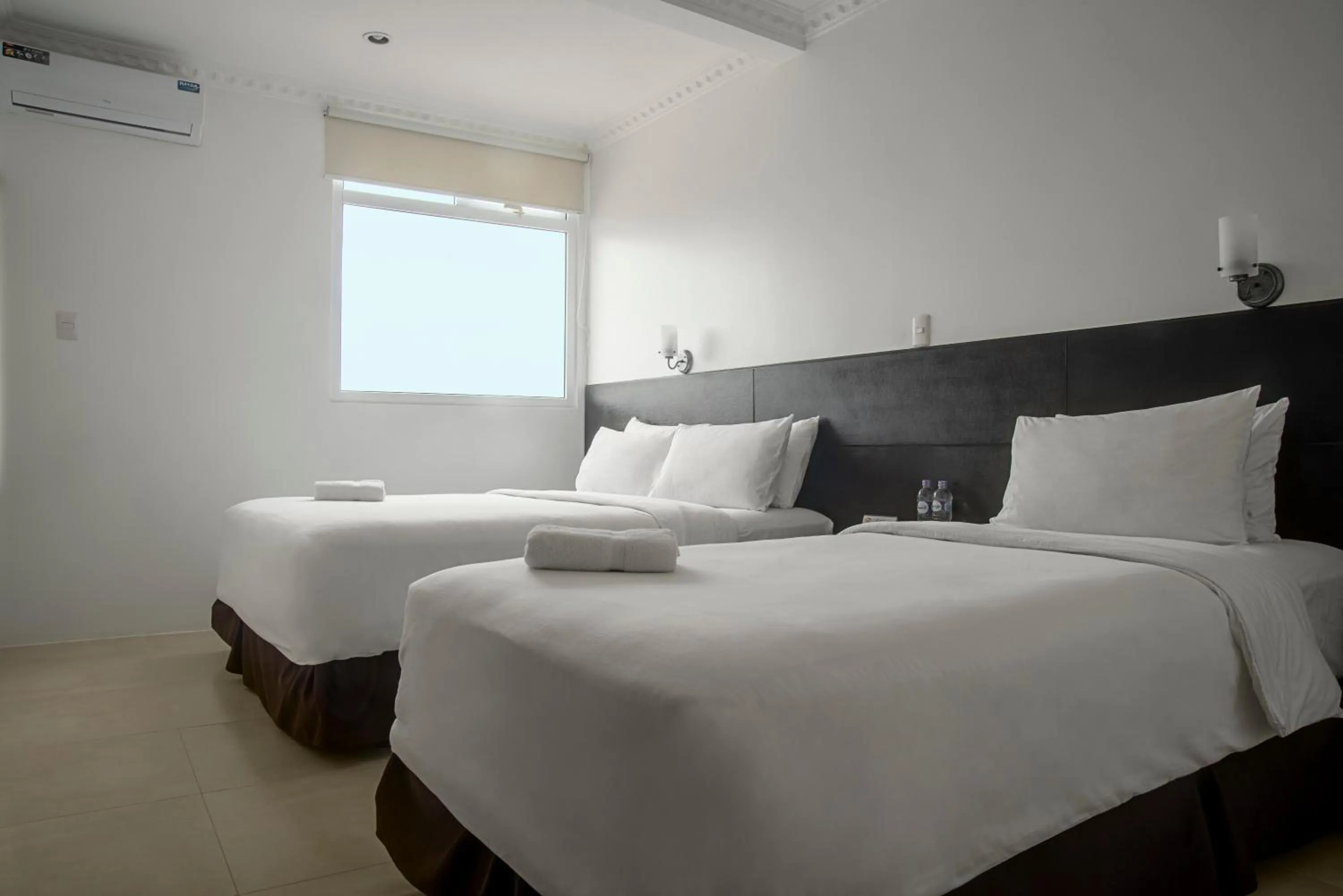 Bed in Hotel La Ría Playas