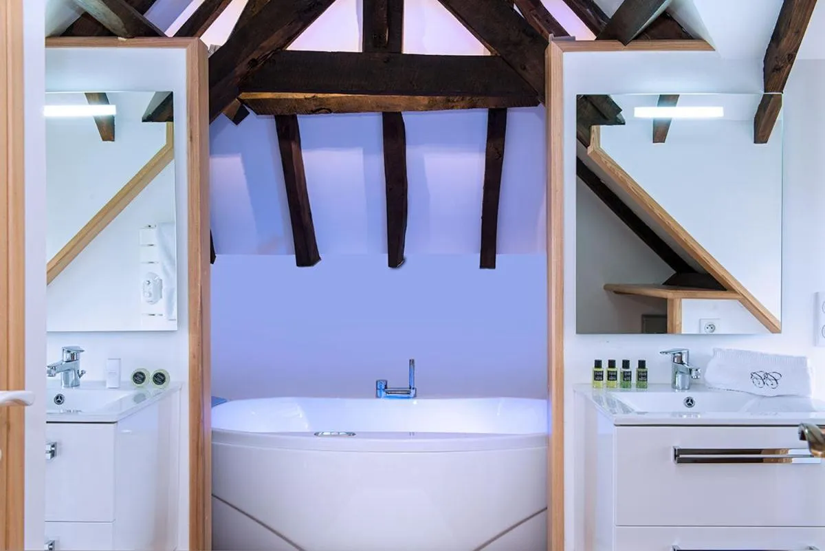 Hot Tub in Château De Cocove