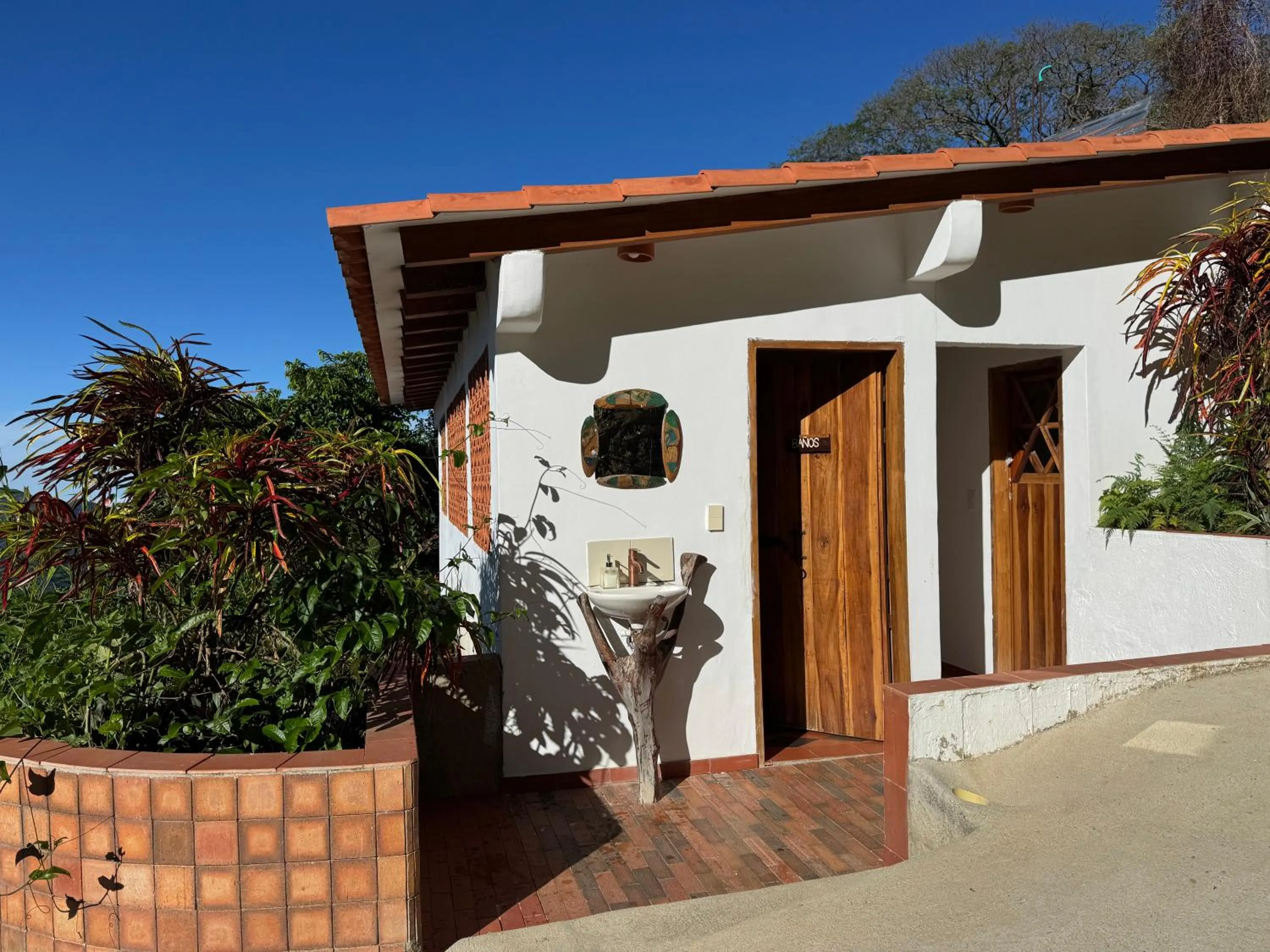 Public Bath in Mundo Nuevo ECO LODGE
