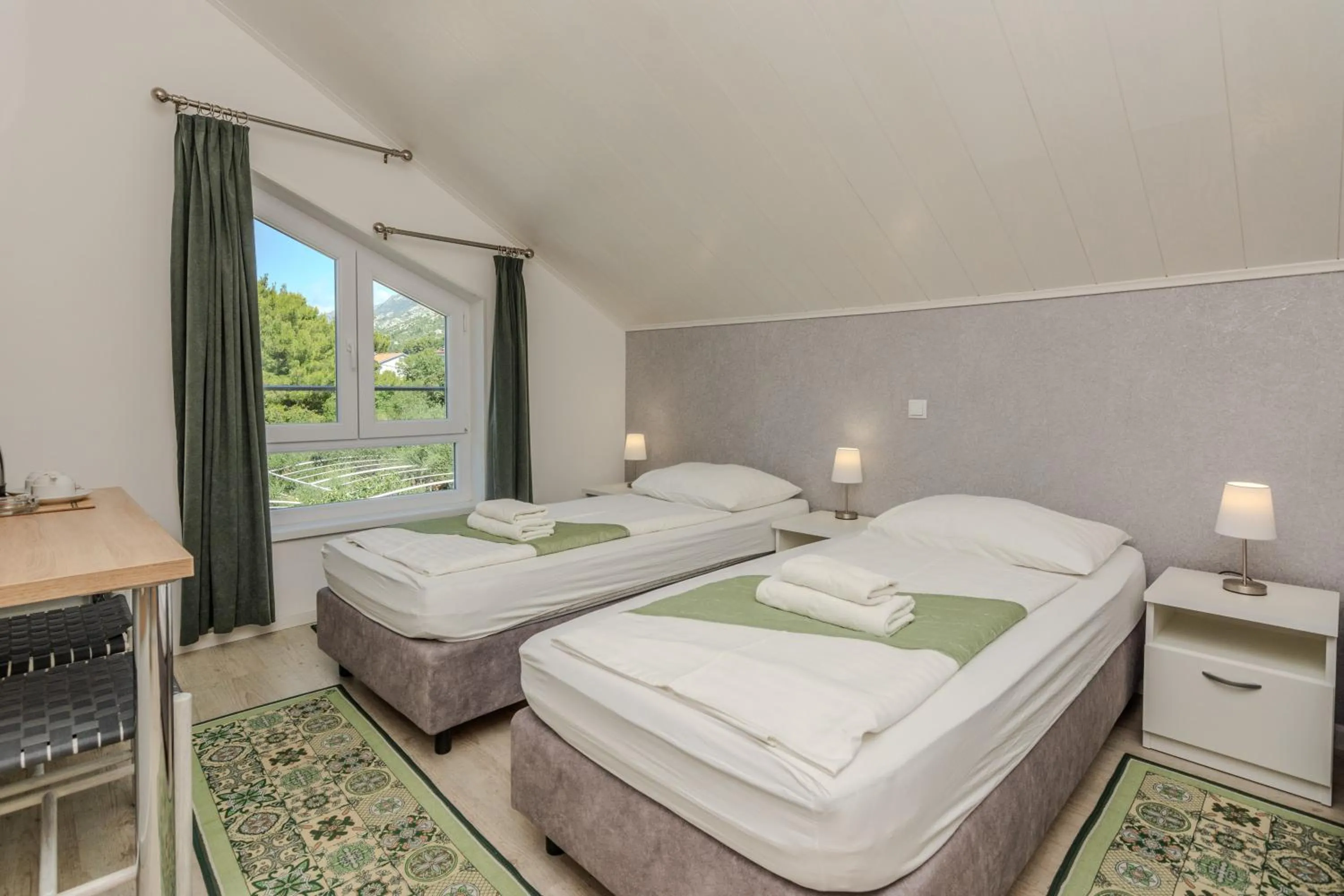 safe, Bed in Hotel Vicko