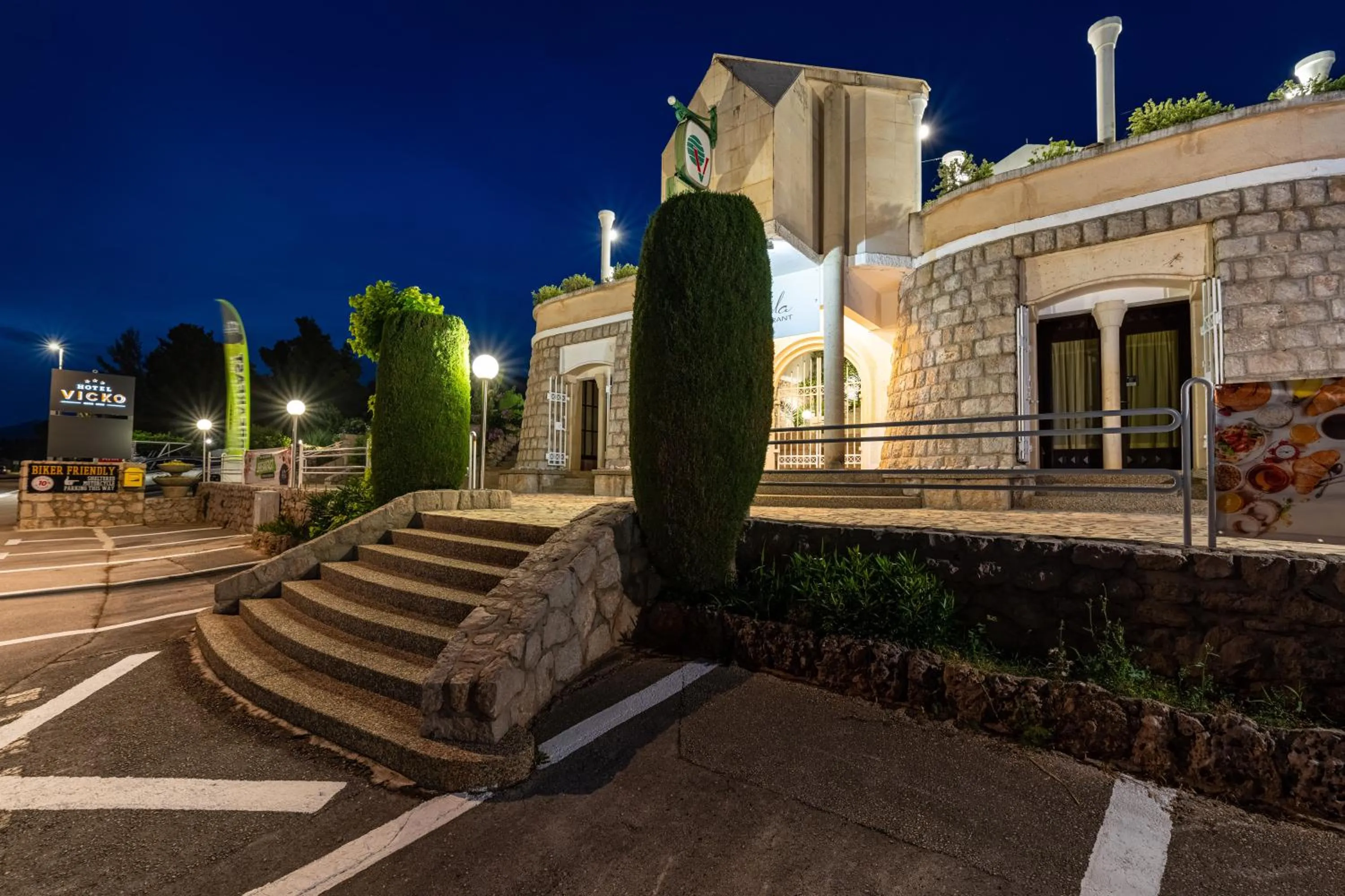 Facade/entrance in Hotel Vicko