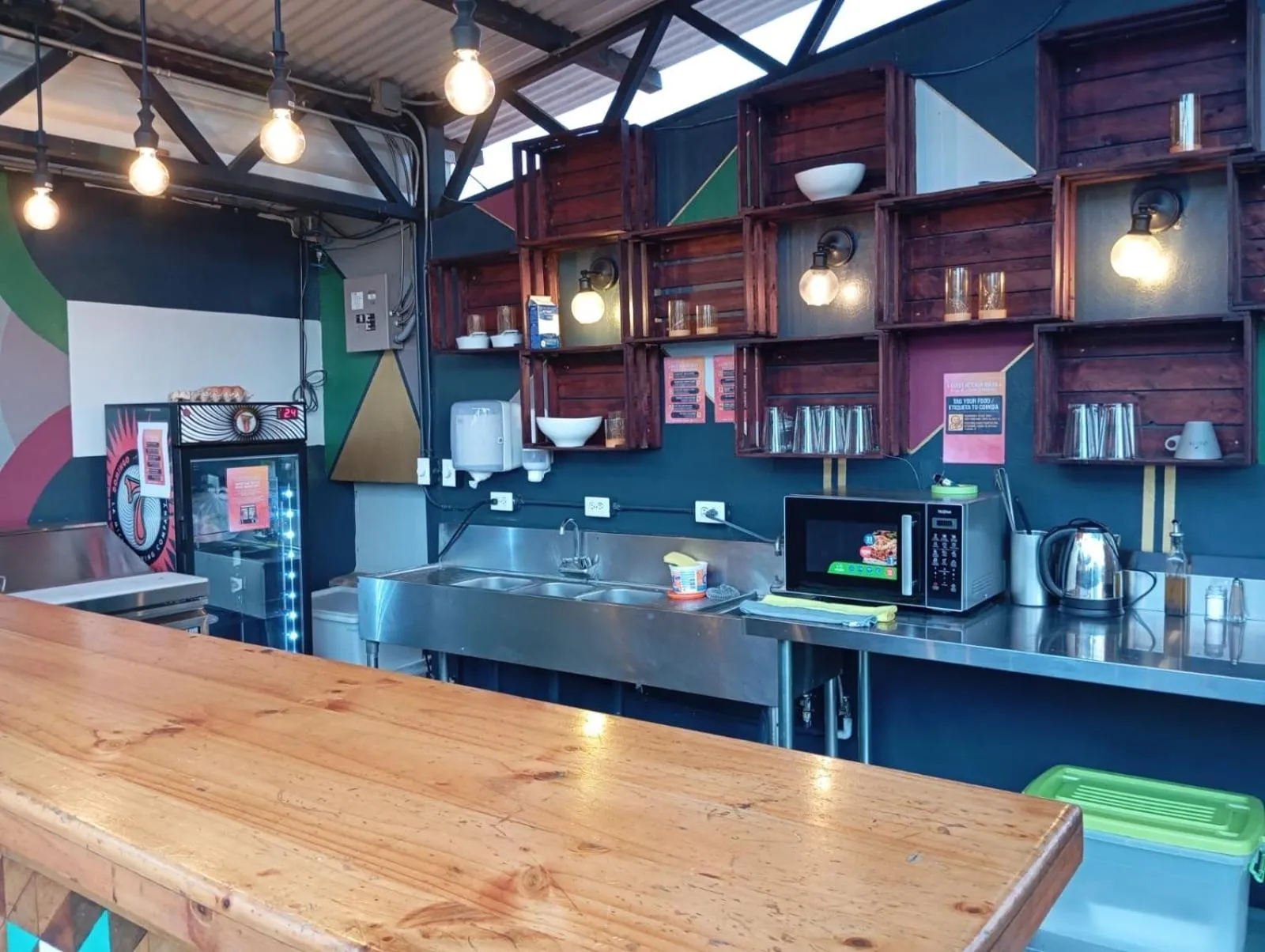 Kitchen or kitchenette in Viajero San José Hostel