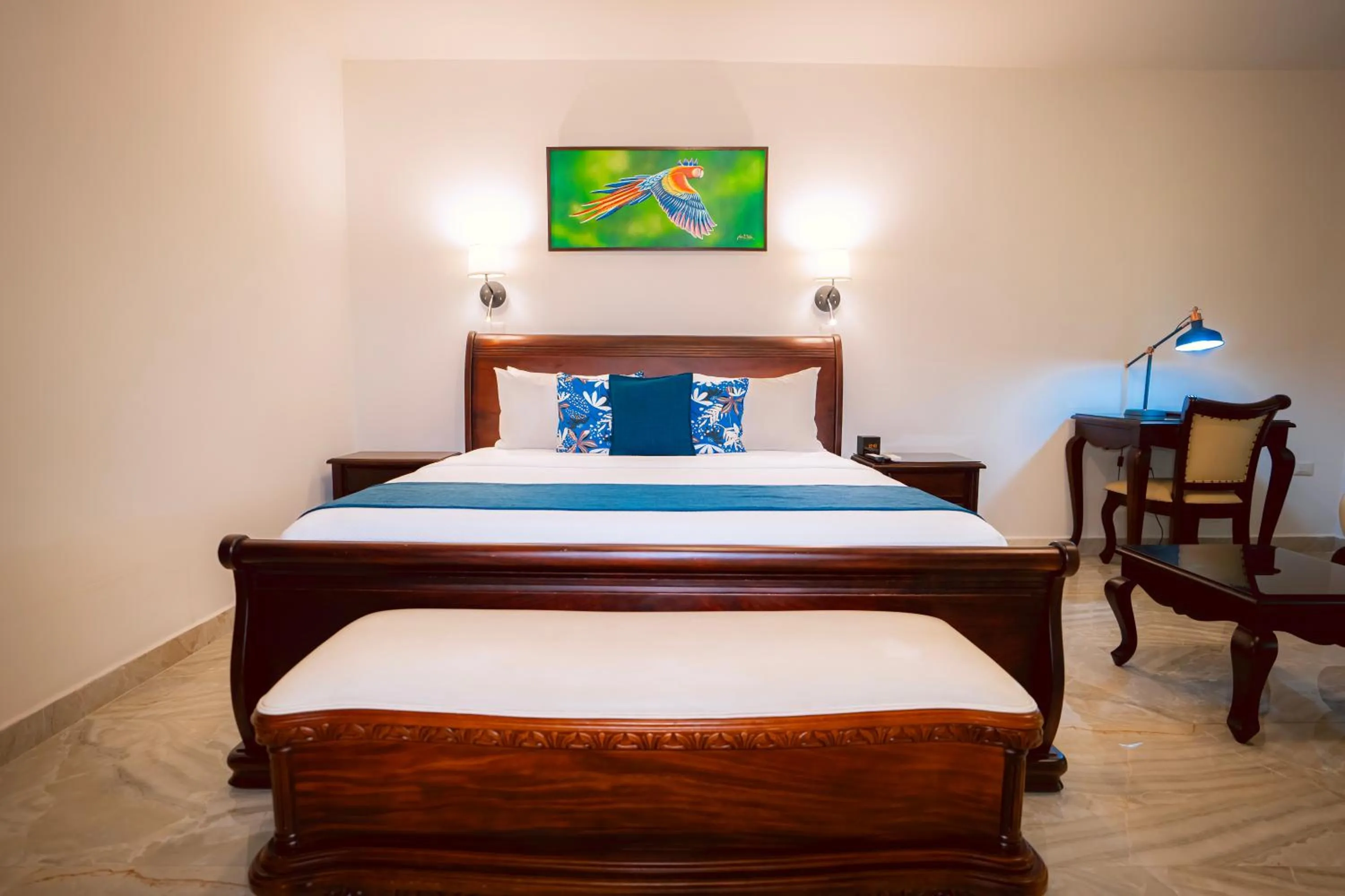 Bed in Paradise Hot Springs - Thermal Water & Volcano Views