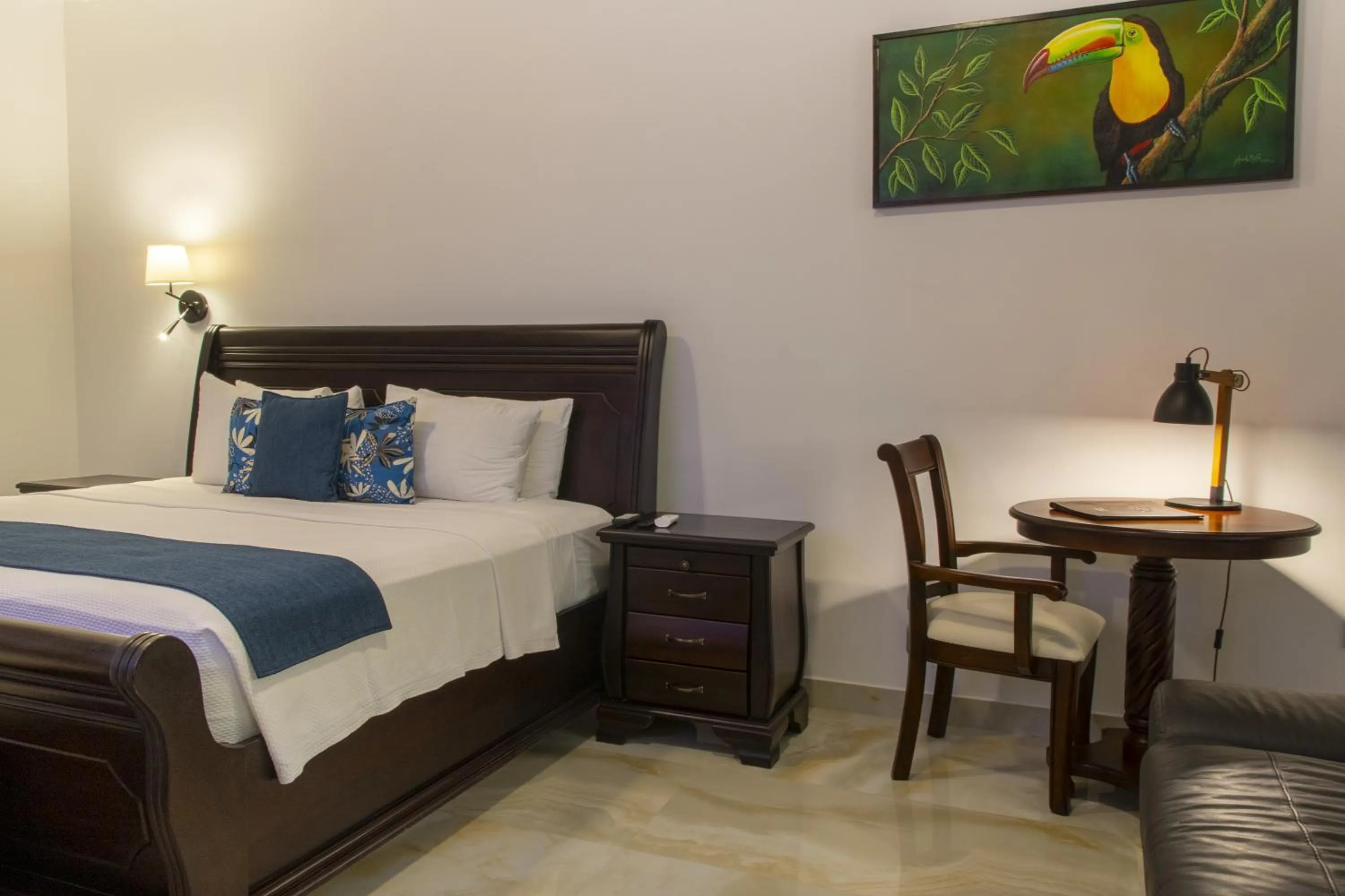 Bed in Paradise Hot Springs - Thermal Water & Volcano Views