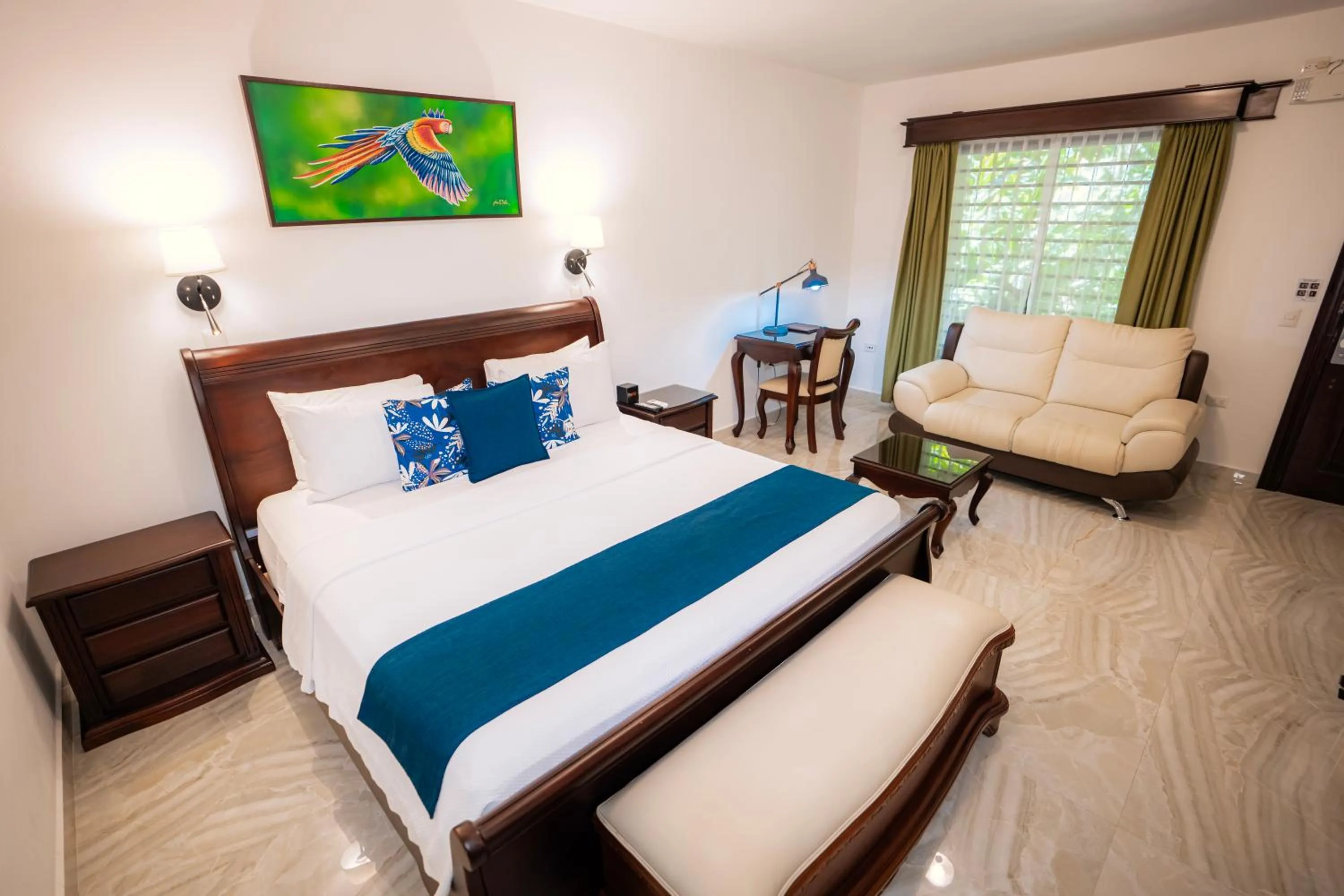 Bed in Paradise Hot Springs - Thermal Water & Volcano Views