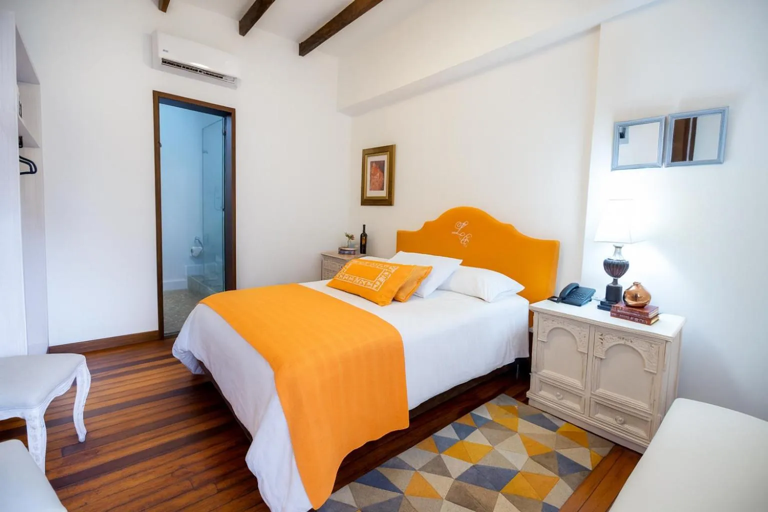 Bed in Leclerc Hotel Boutique Cali Granada