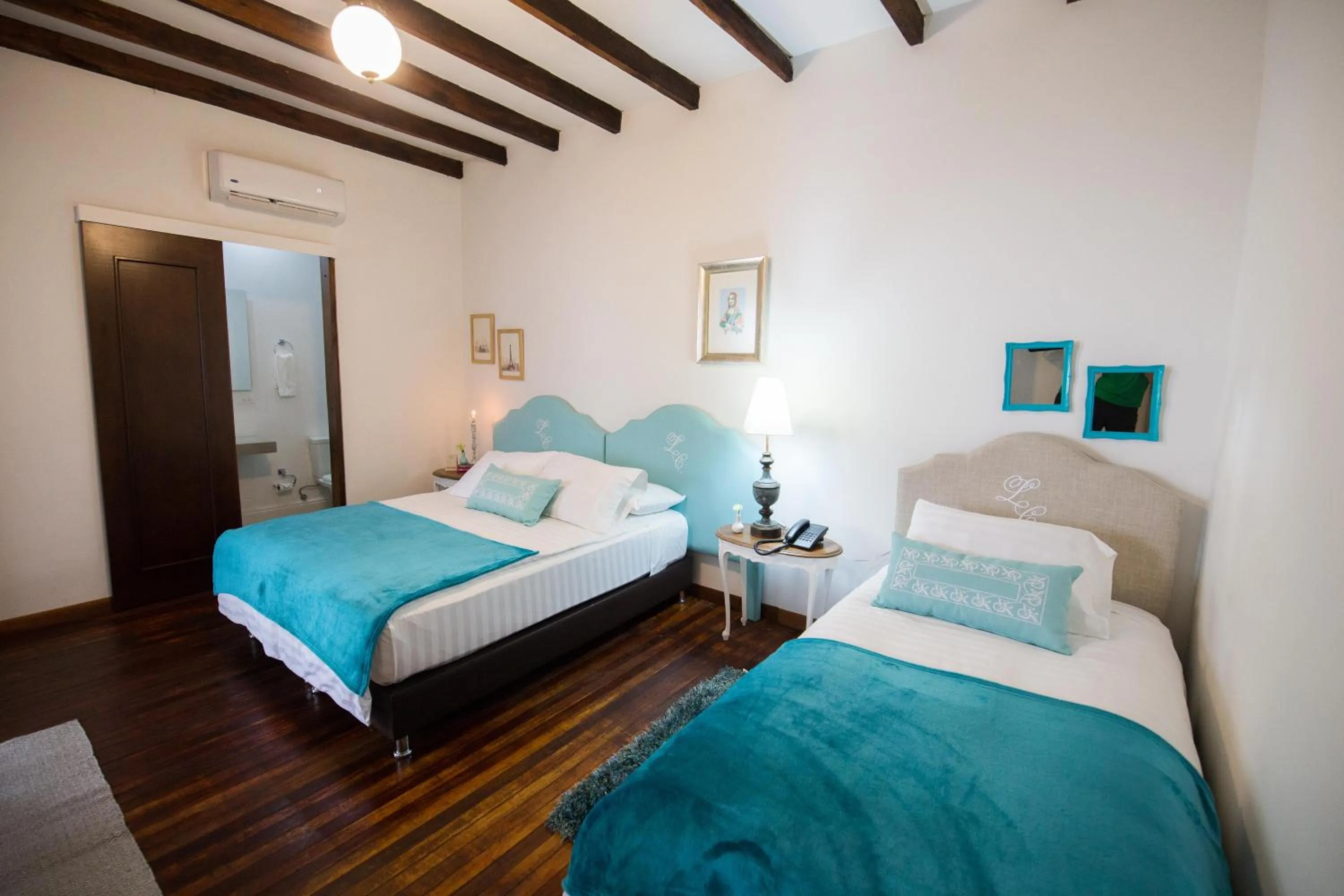 Bed in Leclerc Hotel Boutique Cali Granada