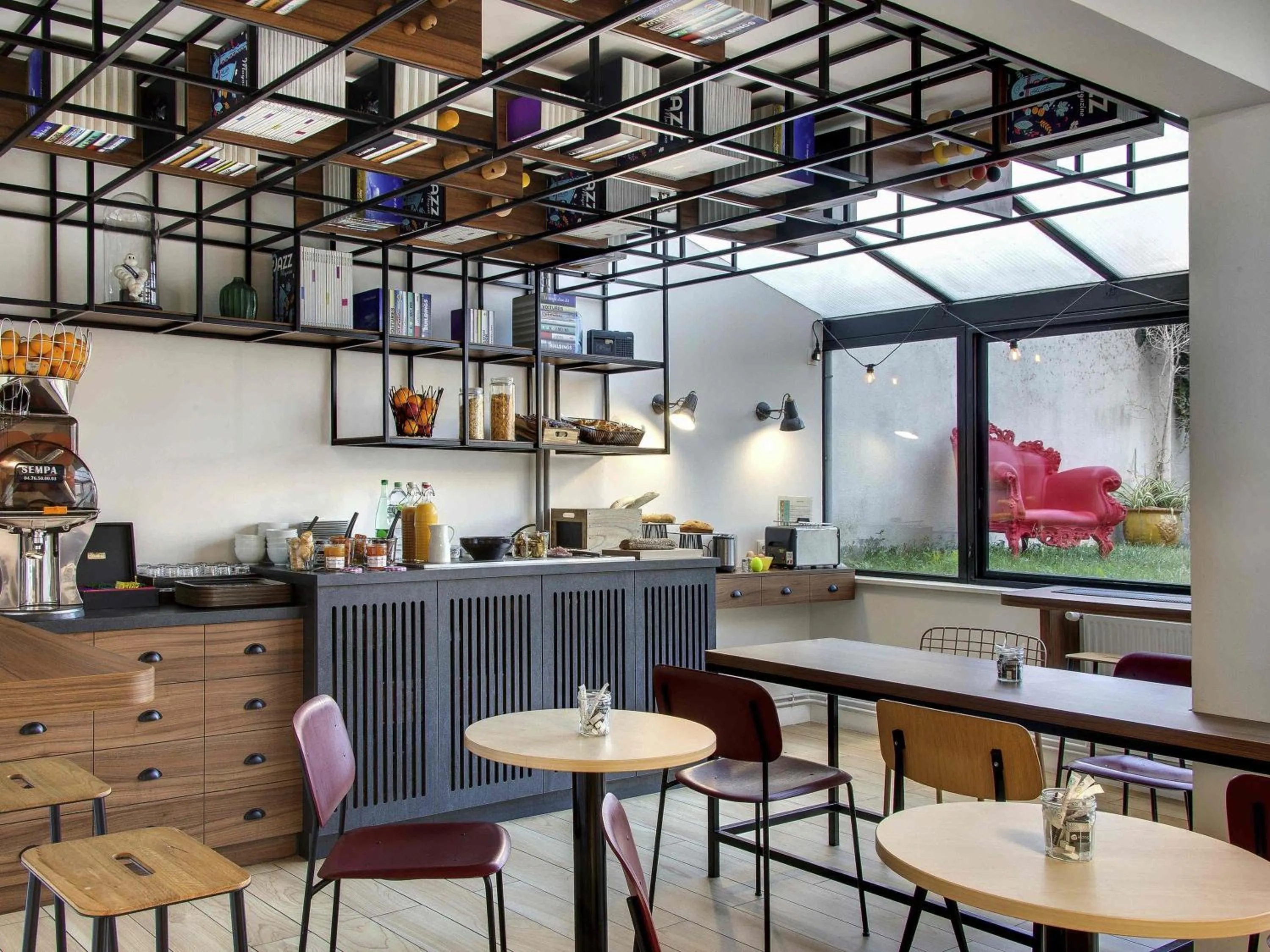 Breakfast in Hôtel ibis Styles Clermont-Ferrand Gare