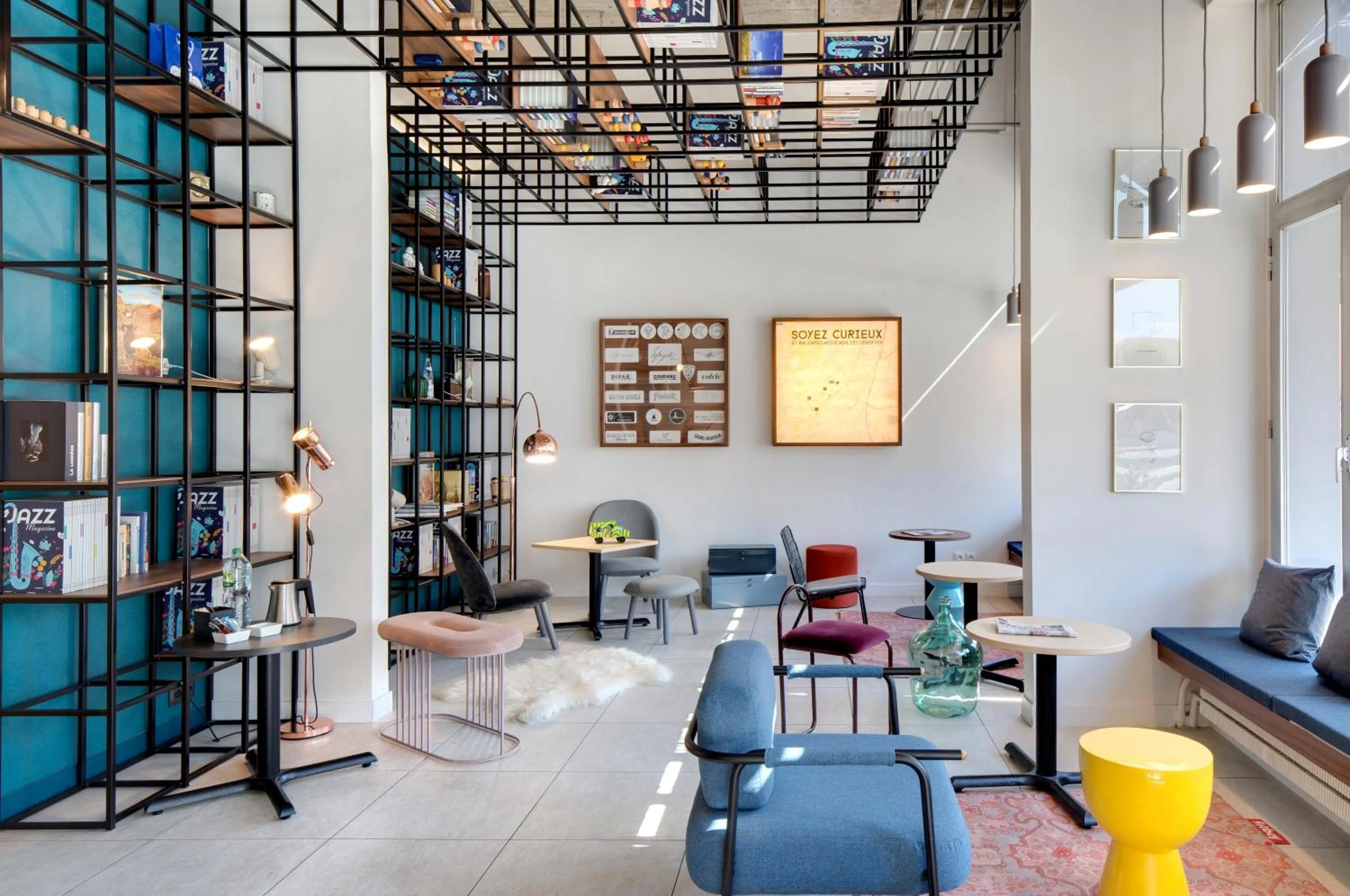 Lobby or reception in Hôtel ibis Styles Clermont-Ferrand Gare