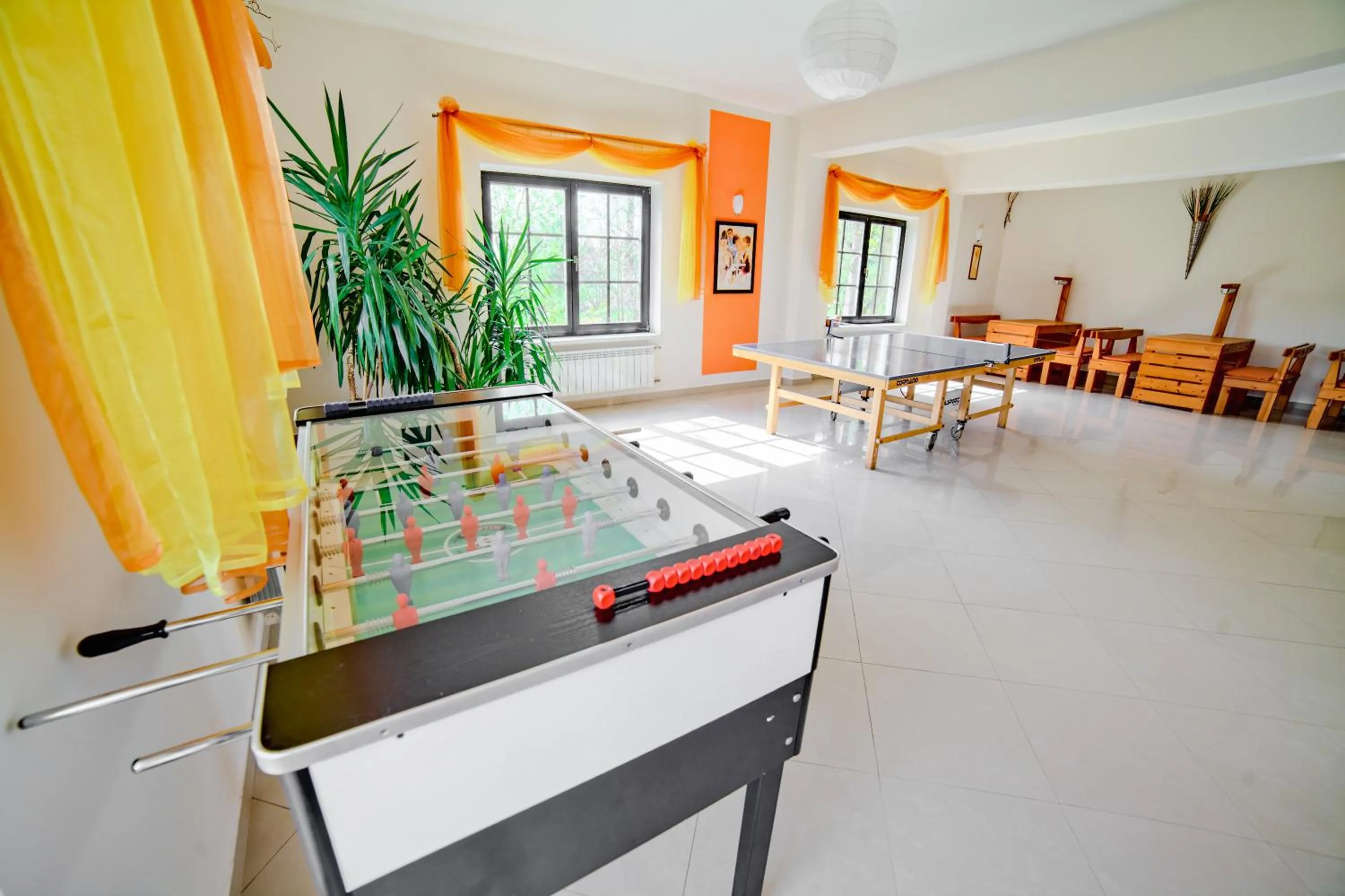 Game Room in VILLA MEDICA - z ogrzewanym basenem i pełnym wyżywieniem
