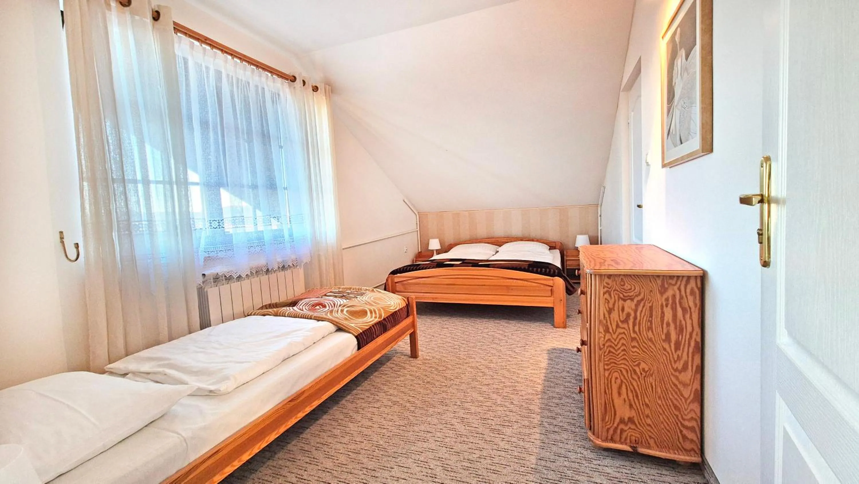 Bed in VILLA MEDICA - z ogrzewanym basenem i pełnym wyżywieniem