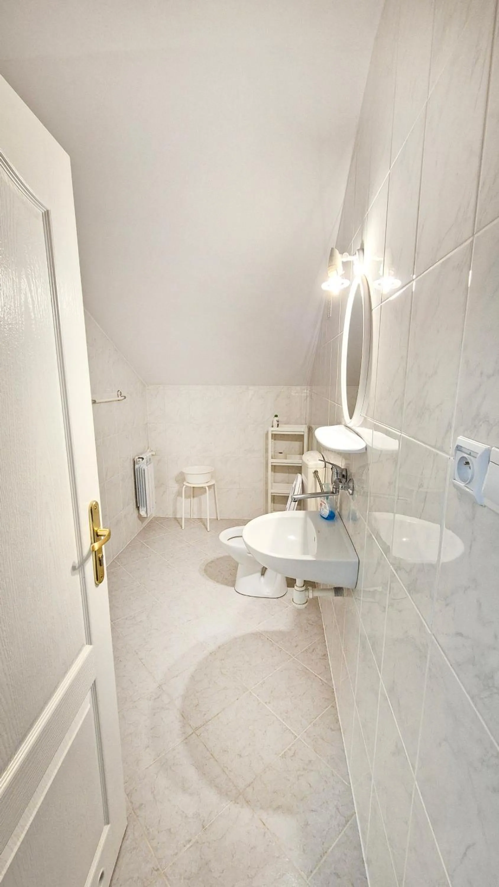 Toilet in VILLA MEDICA - z ogrzewanym basenem i pełnym wyżywieniem