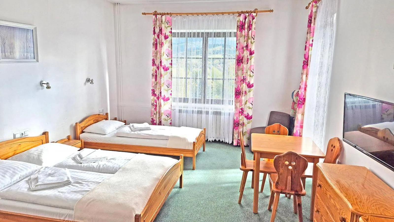 Photo of the whole room, Bed in VILLA MEDICA - z ogrzewanym basenem i pełnym wyżywieniem