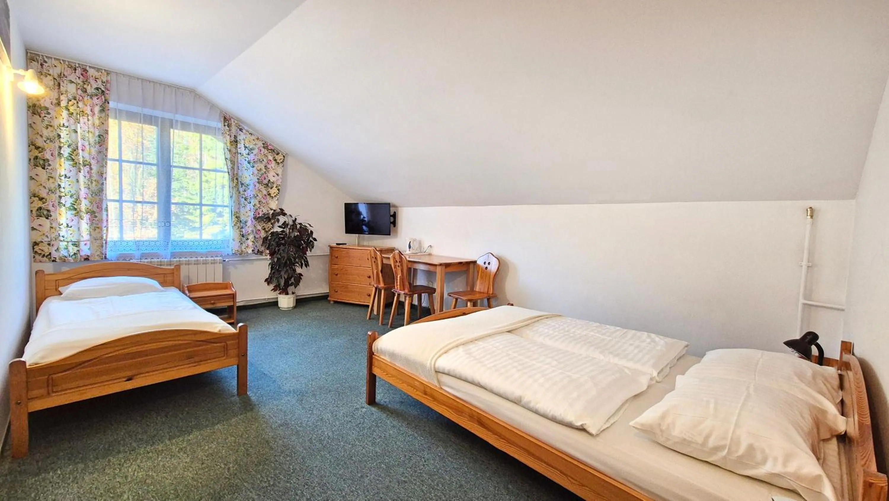 Bed in VILLA MEDICA - z ogrzewanym basenem i pełnym wyżywieniem